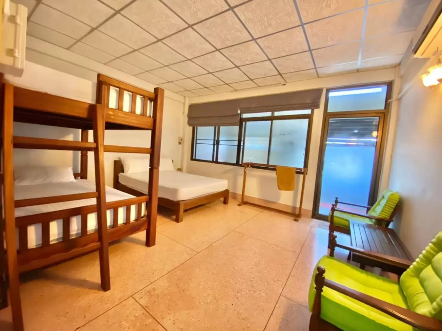 Photo of the whole room, Bed in No7 Guesthouse