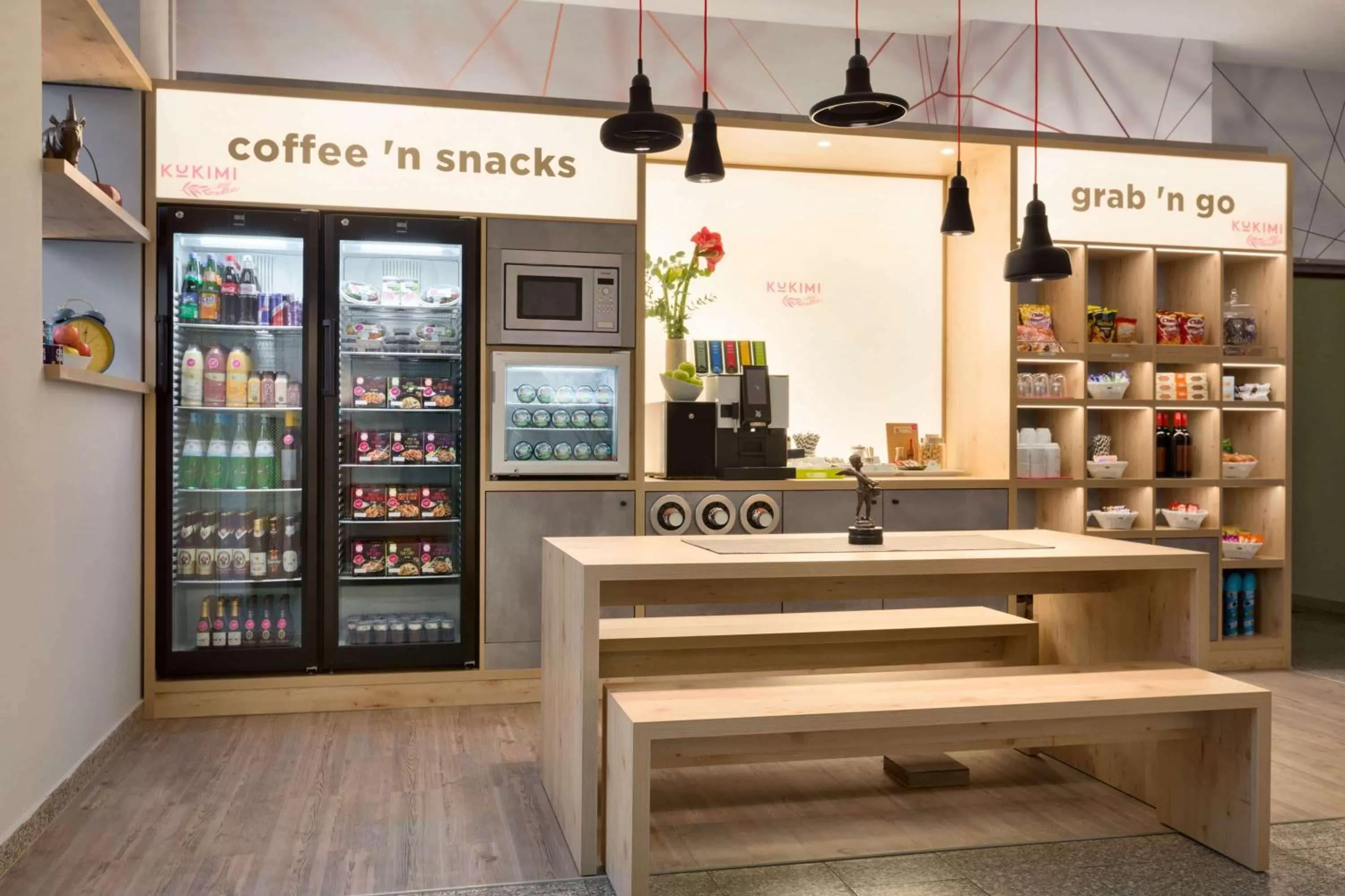 Food and drinks in Ramada by Wyndham München Airport