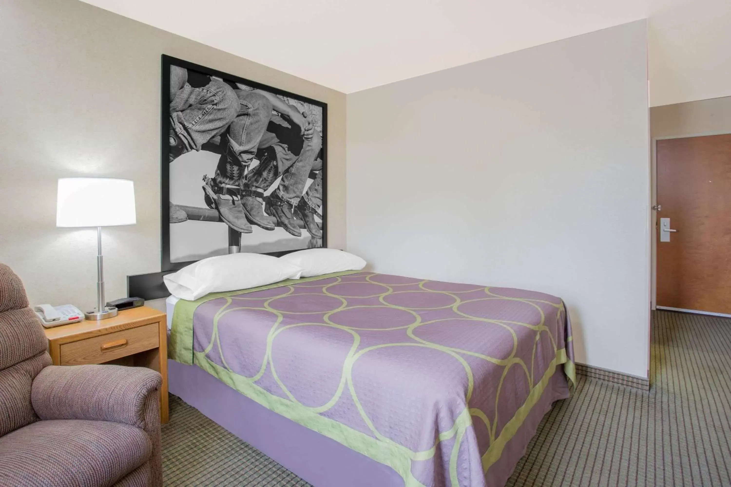 Queen Room - Disability Access/Non-Smoking in Super 8 by Wyndham Havre Queen Room - Disability Access/Non-Smoking in Super 8 by Wyndham Havre