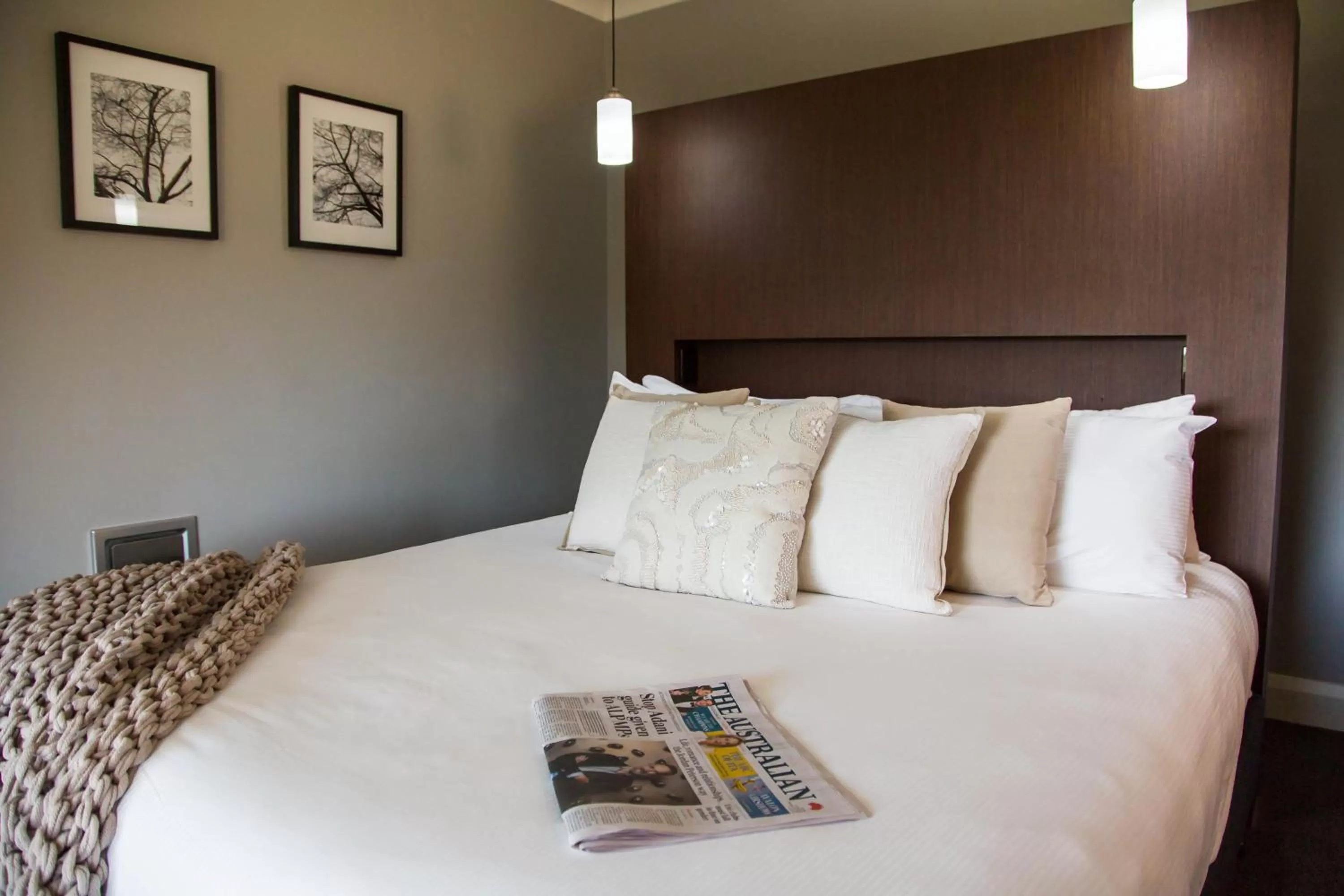 Bed in Peppers Craigieburn Resort