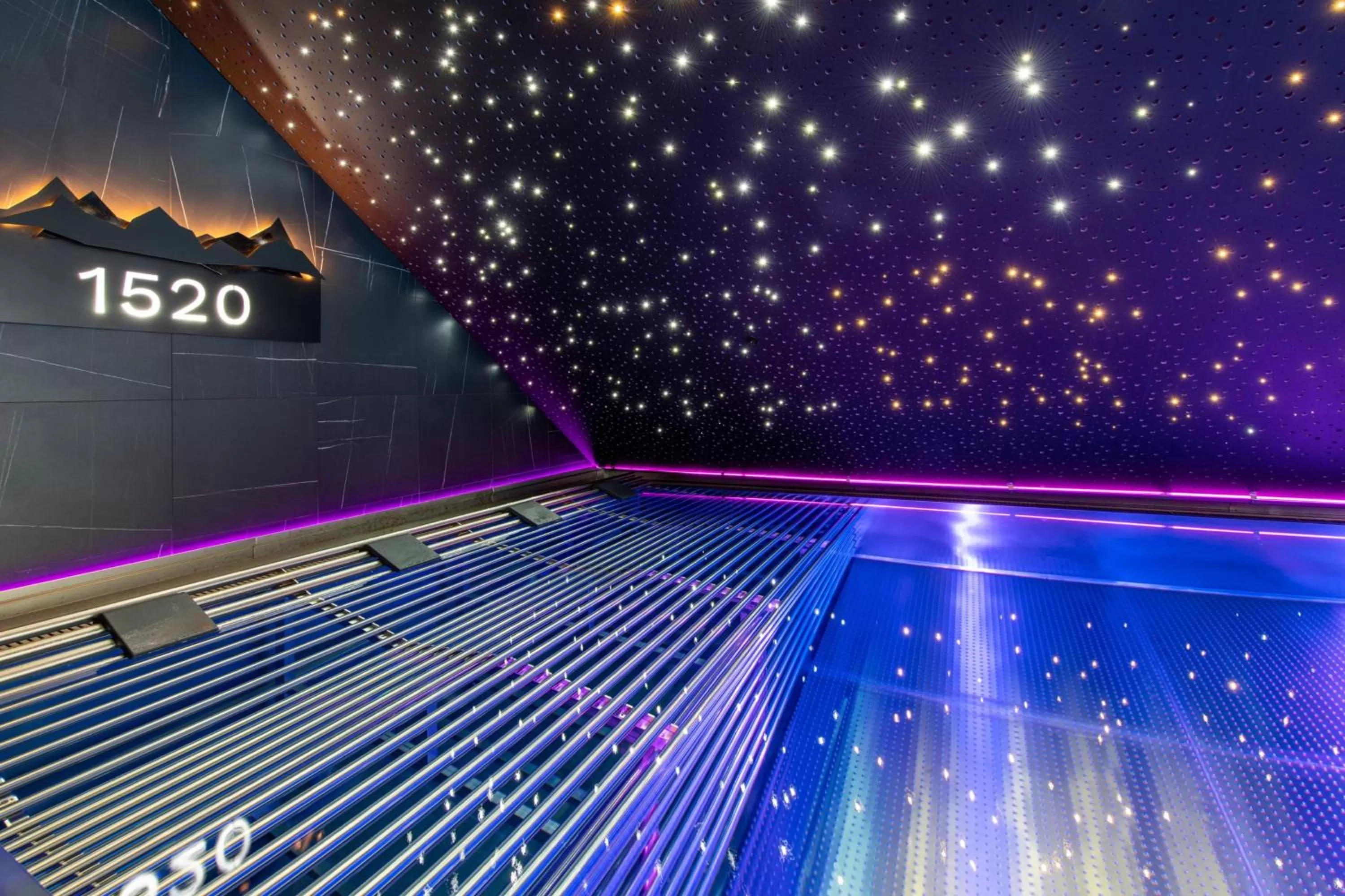 Swimming pool in W Verbier