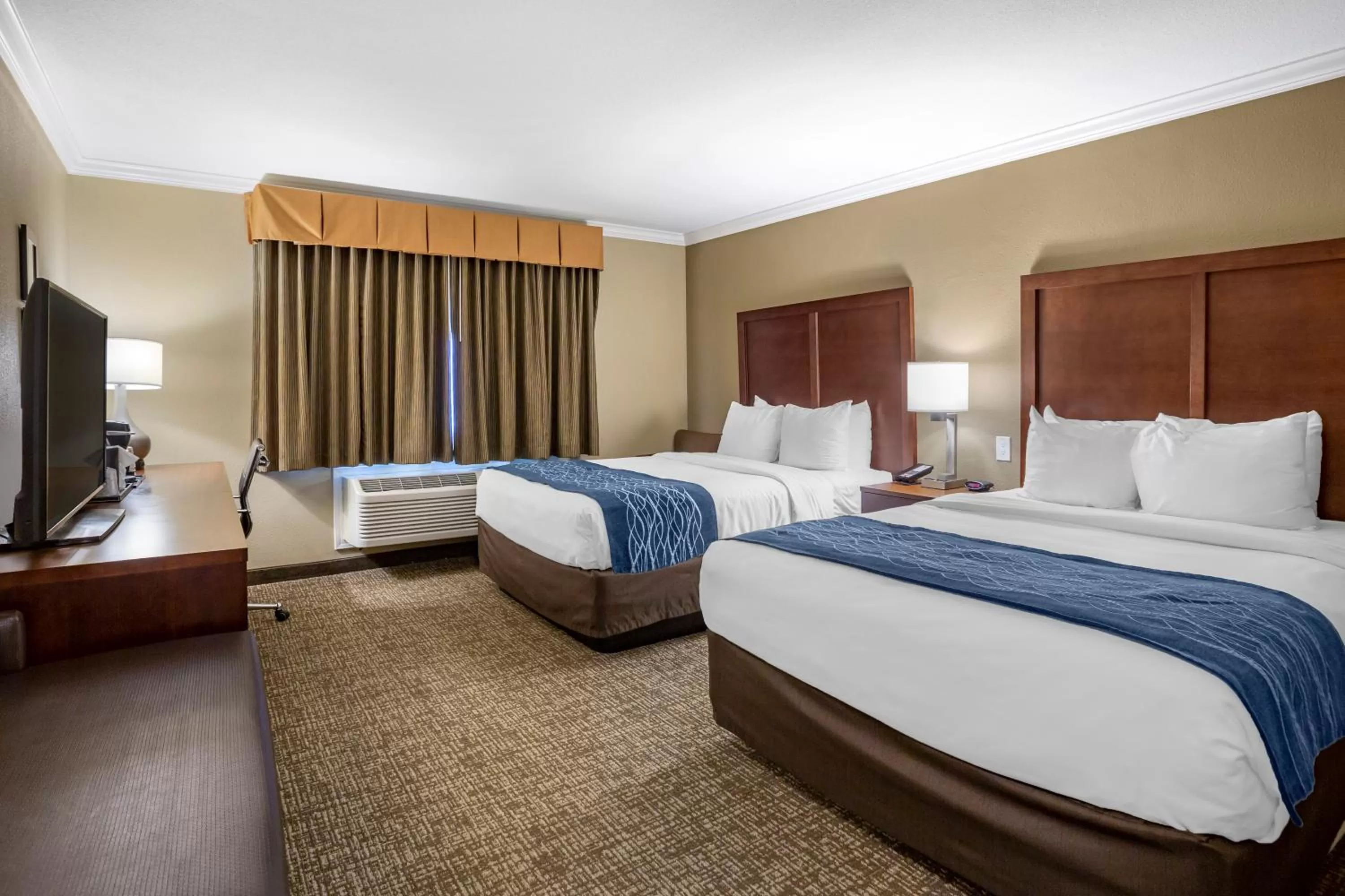 Bedroom, Bed in Comfort Inn Sunnyvale - Silicon Valley