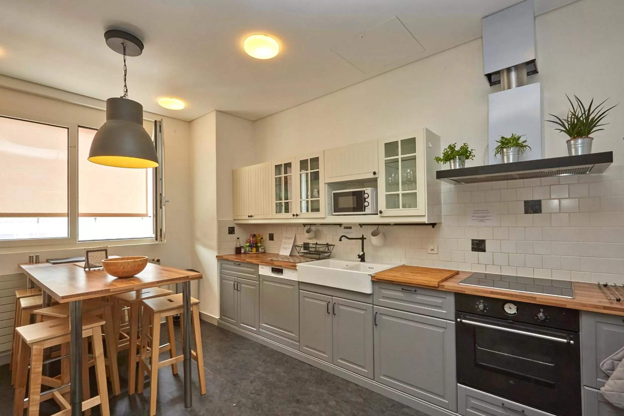 Communal kitchen in Les Chambres du CTN