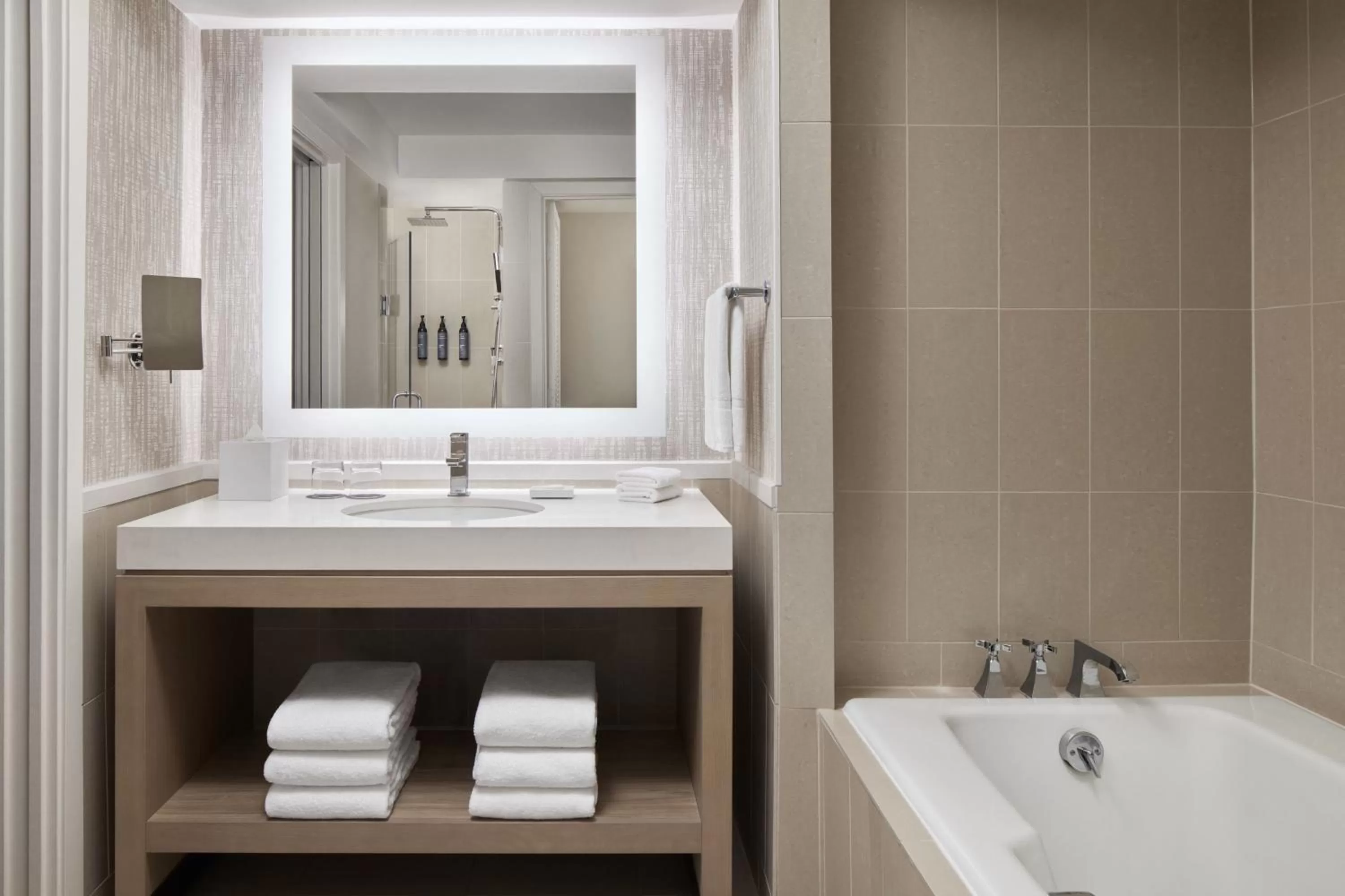 Photo of the whole room in Westin Georgetown, Washington D.C.