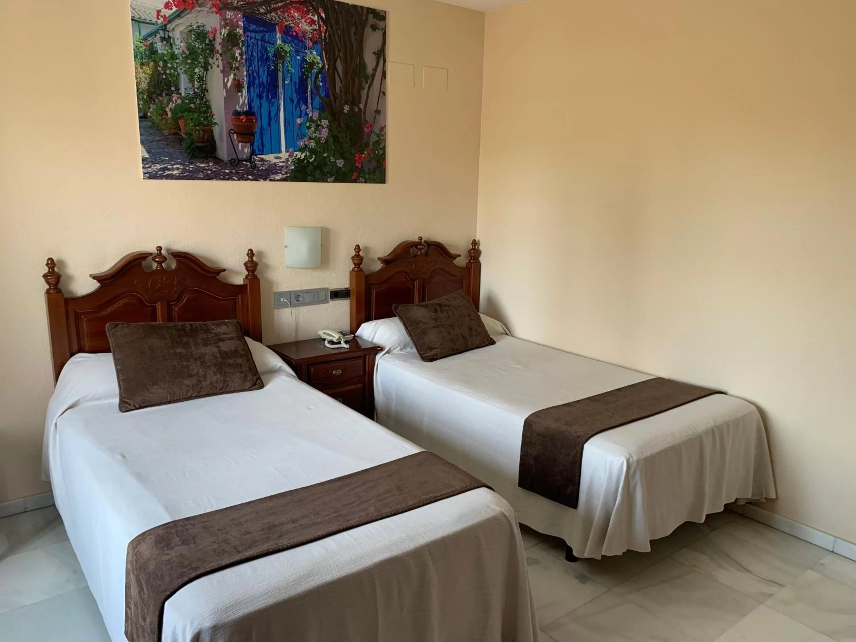 Photo of the whole room, Bed in Hotel Casa Museo de la Mezquita