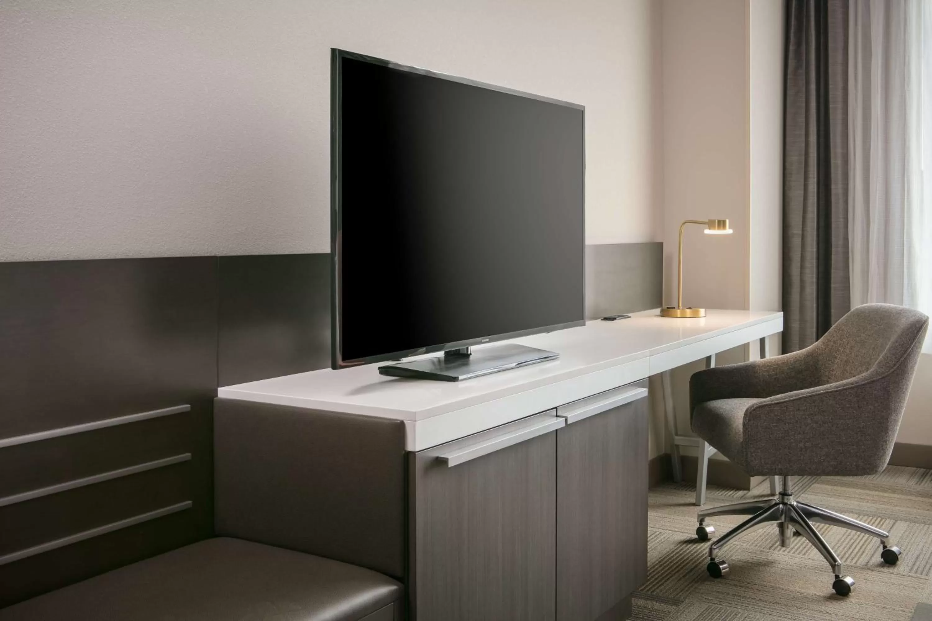 King Room - Mobility Accessible with Roll In Shower in Hilton Garden Inn Iowa City Downtown University