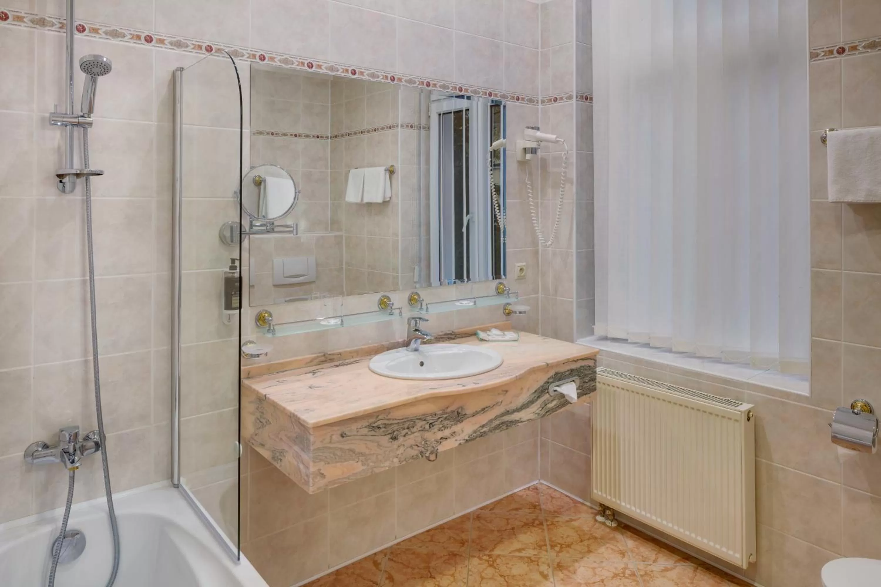 Bathroom in Ensana Hvězda - Imperiál - Neapol