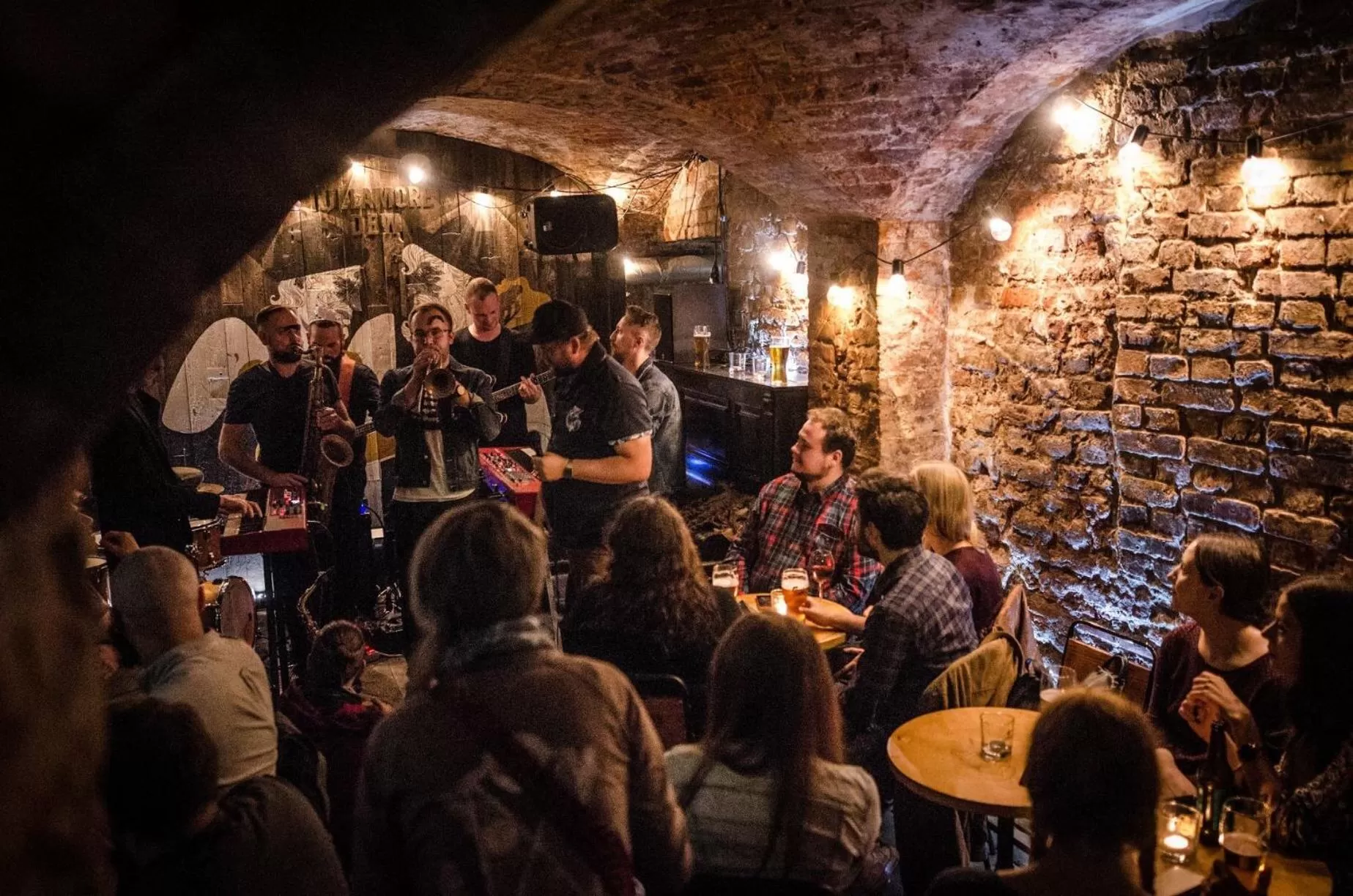 Restaurant/places to eat in Fama Residence Gdańsk Old Town