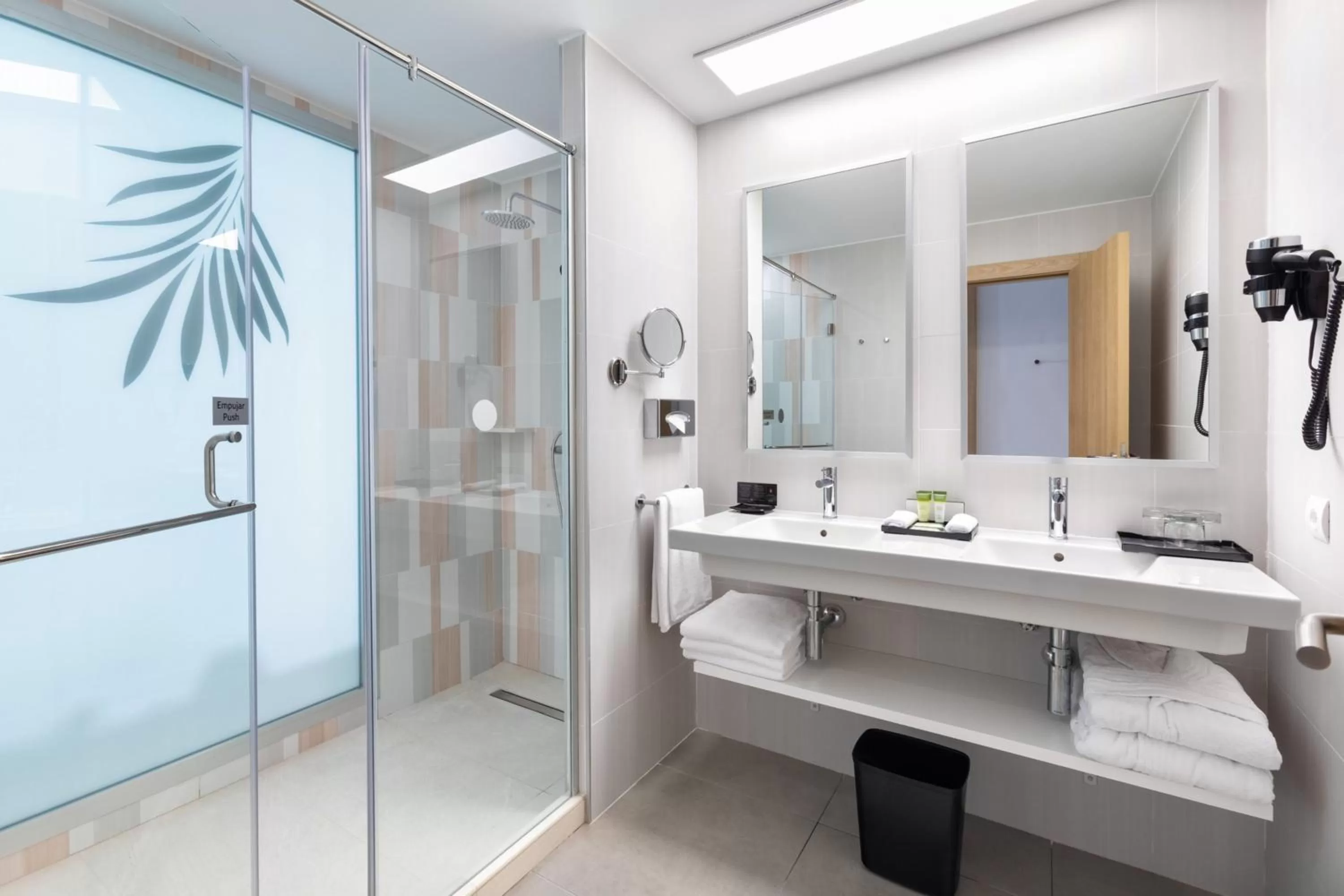 Shower in Hotel Riu Palace Palmeras - All Inclusive