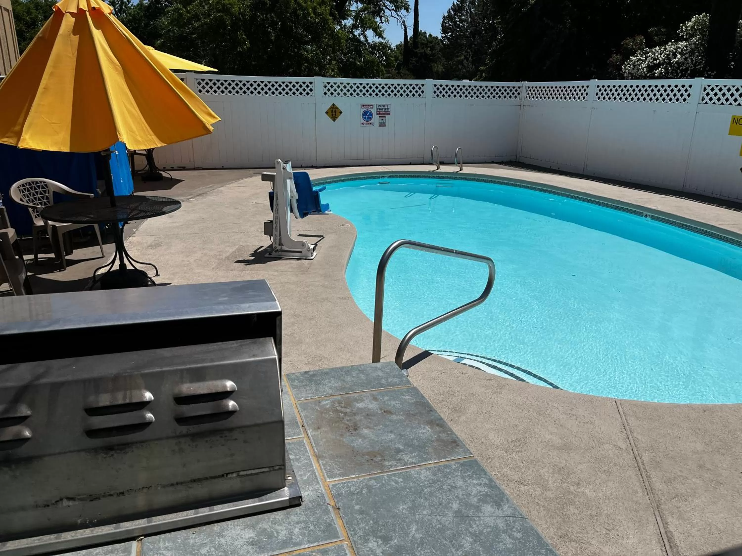 Swimming pool in Super 8 by Wyndham Red Bluff