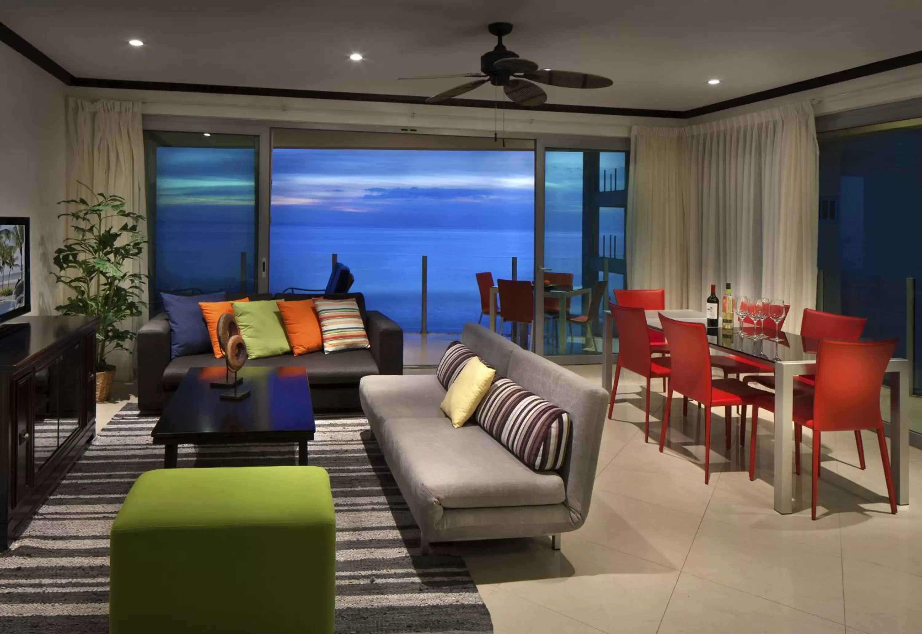 Deluxe Three-Bedroom Apartment in Best in Jaco Condos at Diamante del Sol Deluxe Three-Bedroom Apartment in Best in Jaco Condos at Diamante del Sol