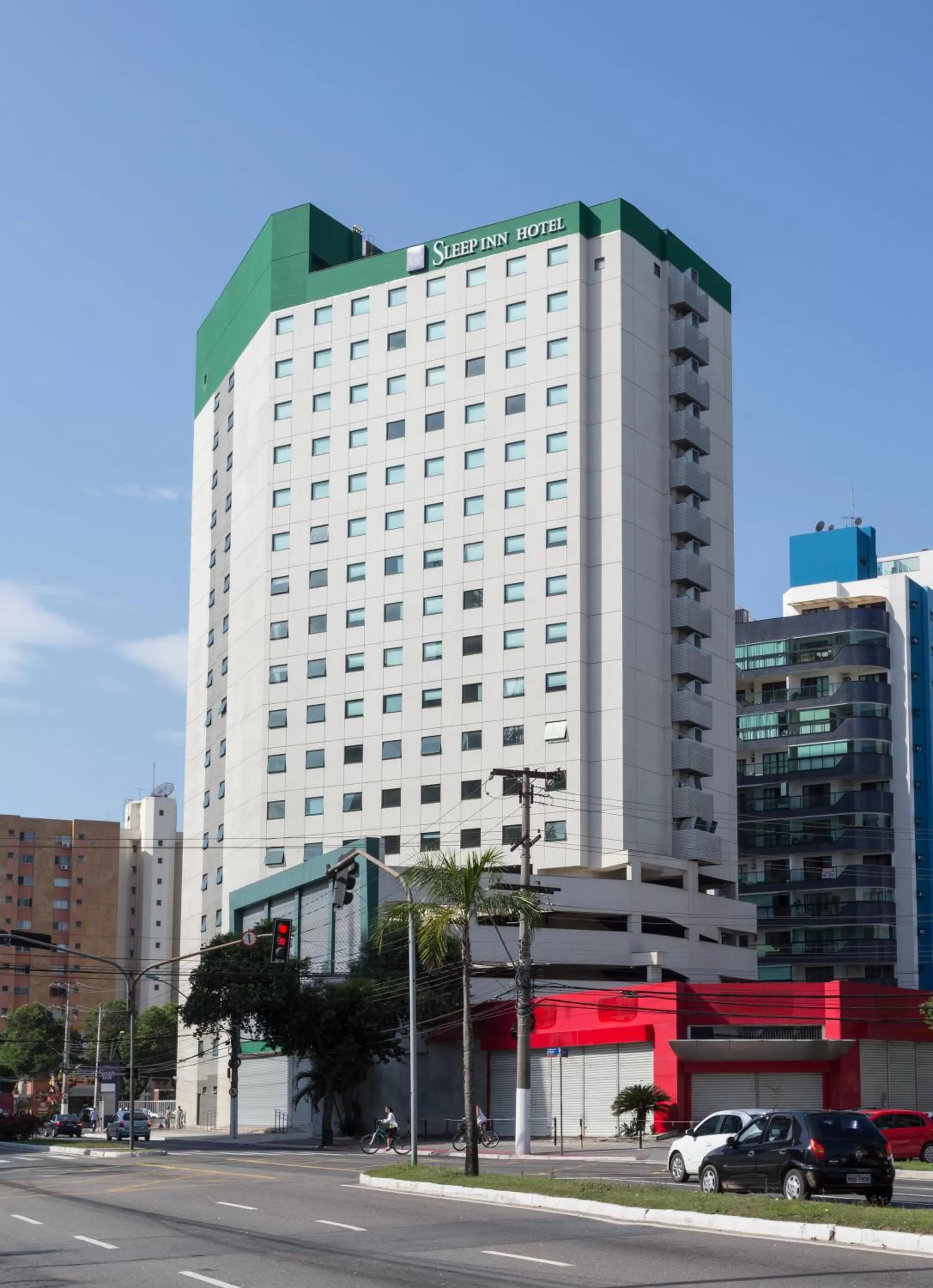 Facade/entrance in Sleep Inn Praia do Canto