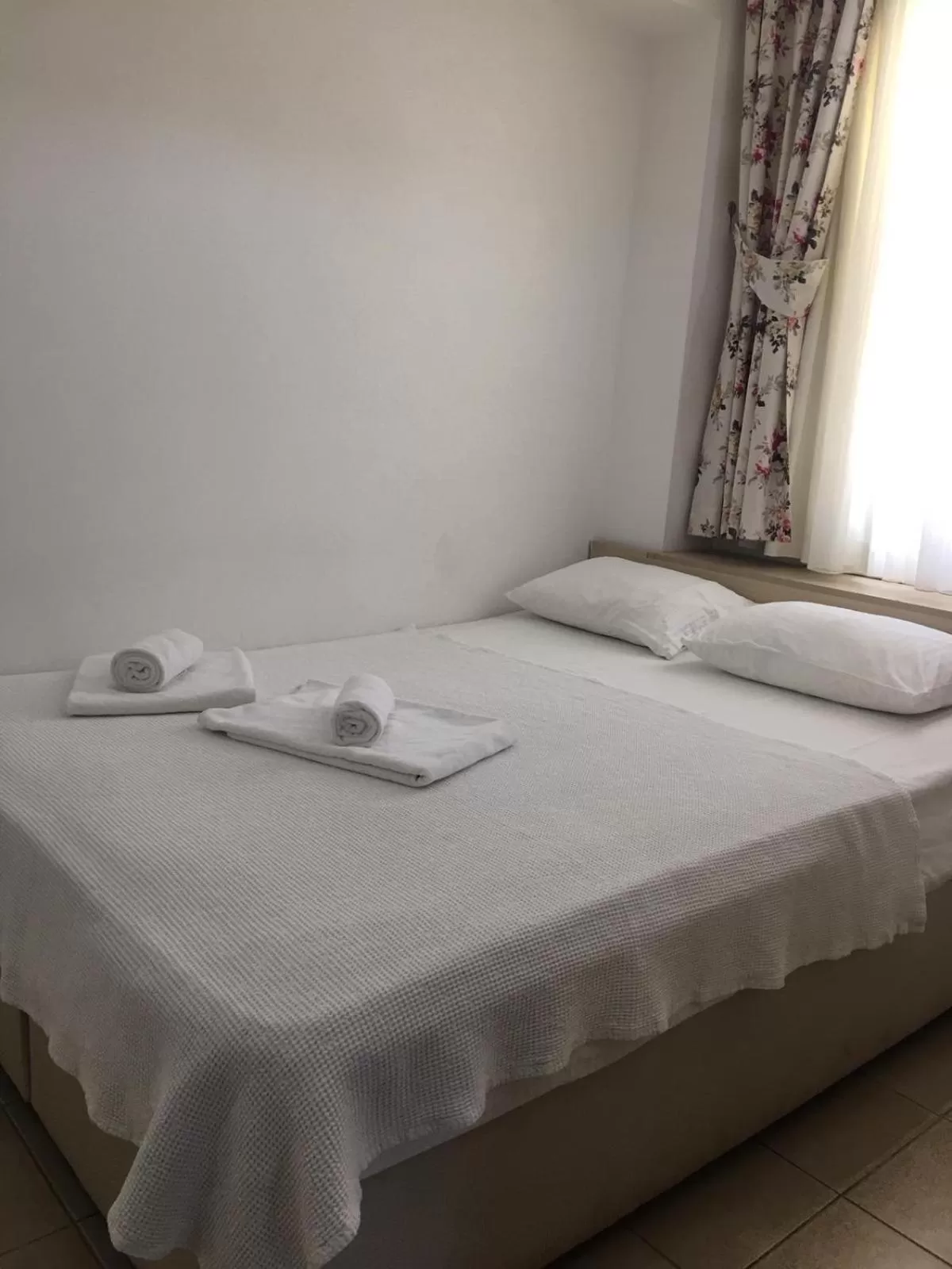 Bed in Sunset Apart Otel