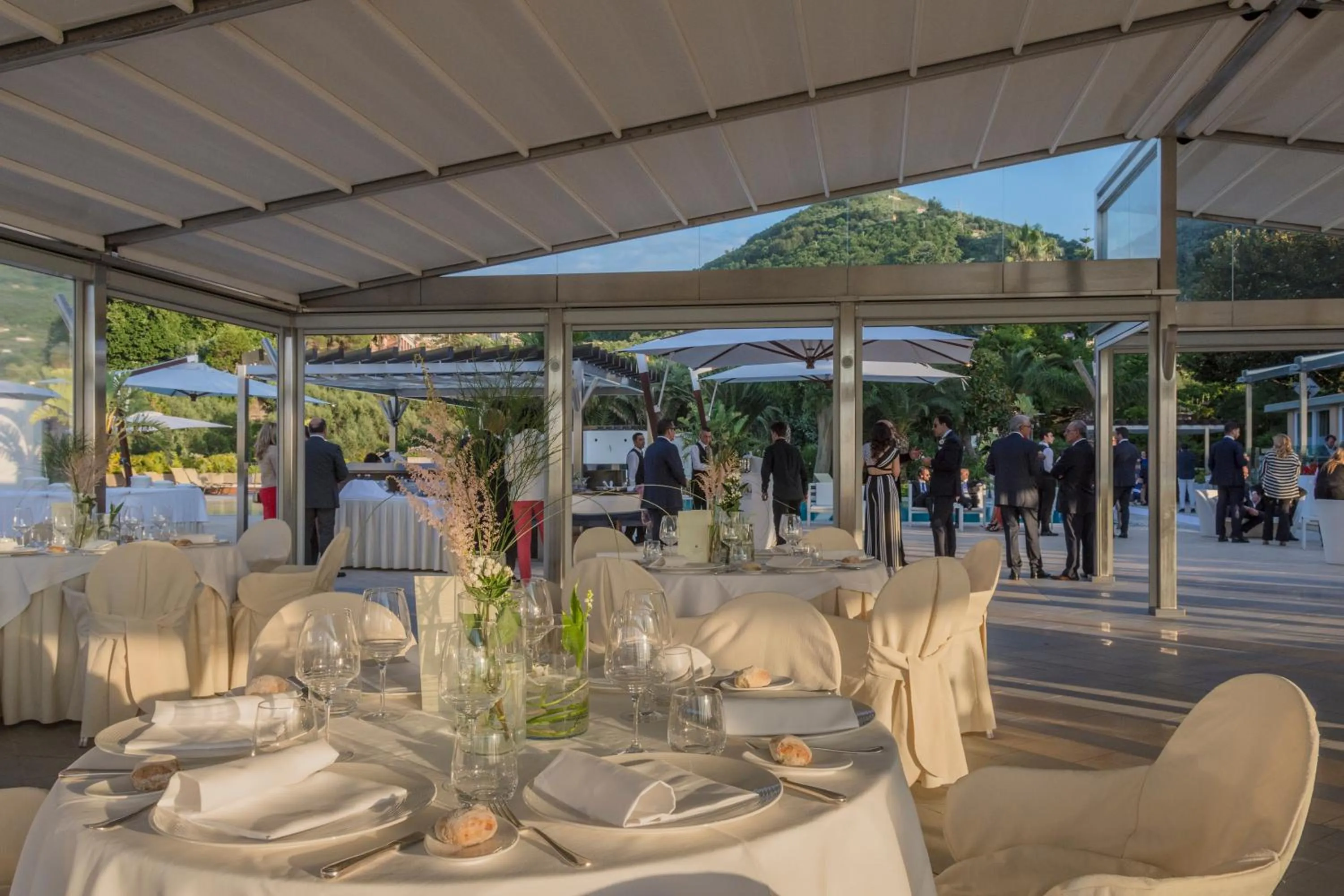 Restaurant/places to eat in Grand Hotel Moon Valley