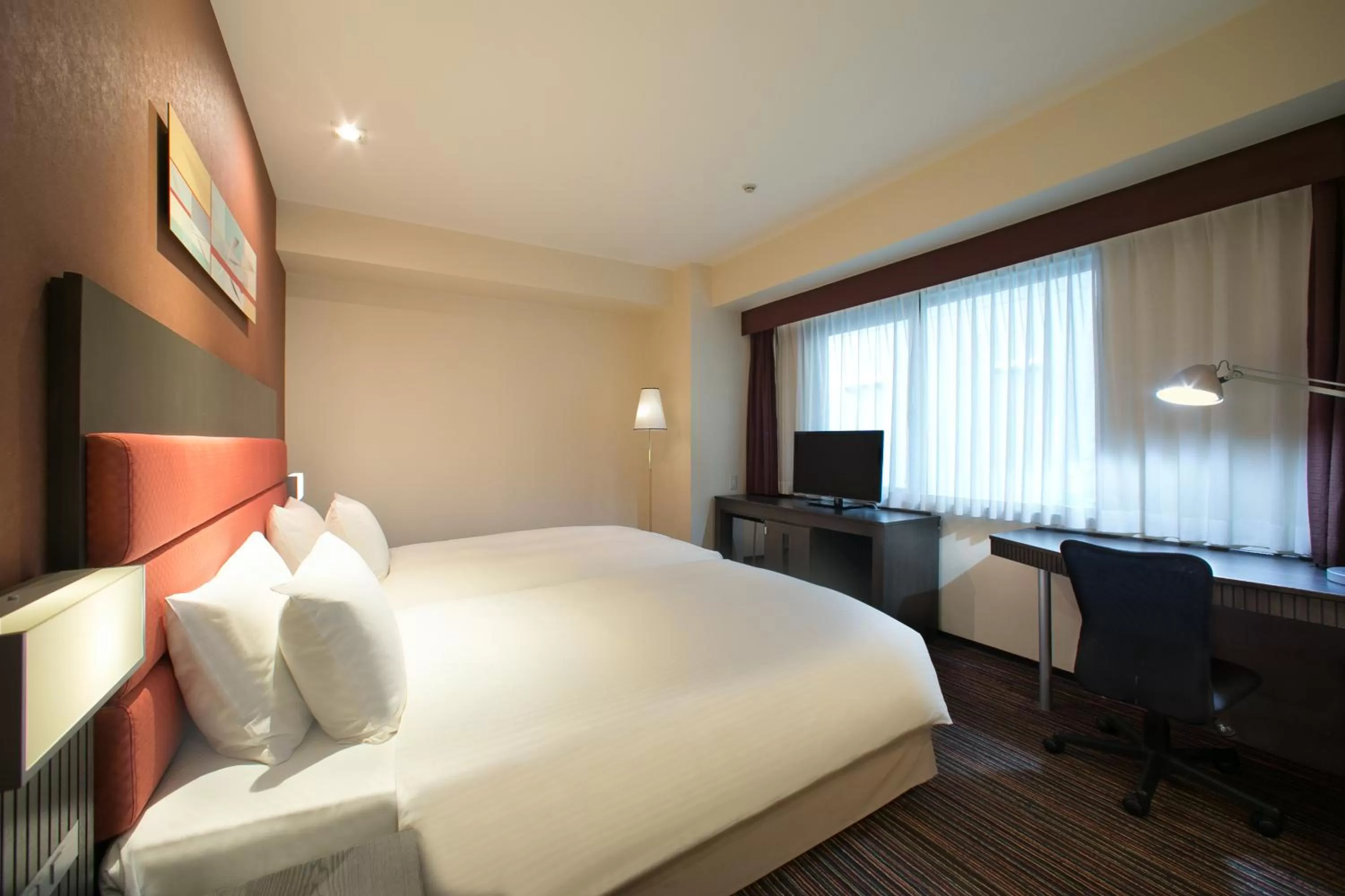 Photo of the whole room, Bed in Holiday Inn Osaka Namba by IHG