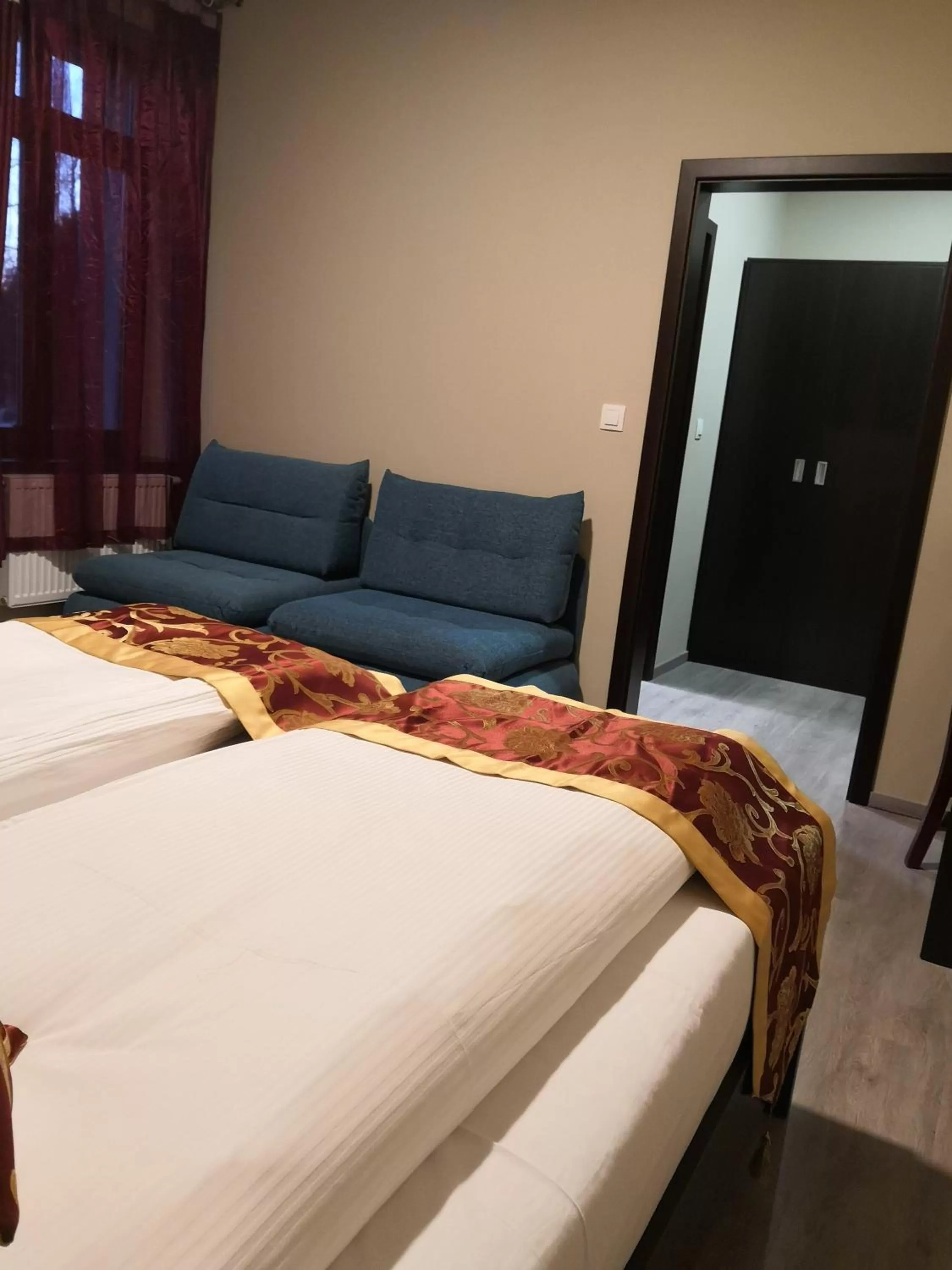 Bed in Sun-House Pension&Restaurant -ParkingFree-