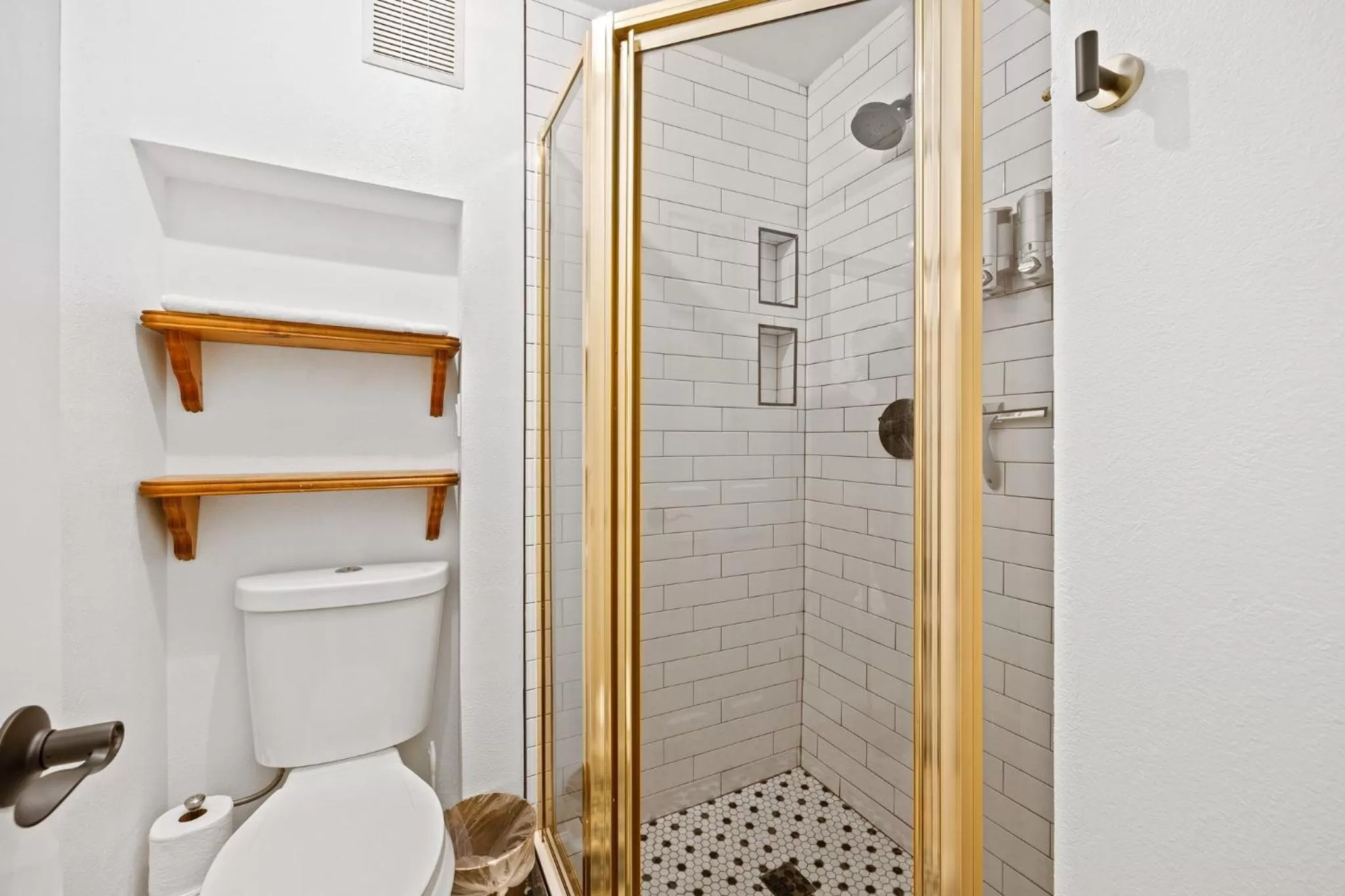 Shower in Flora House Denver