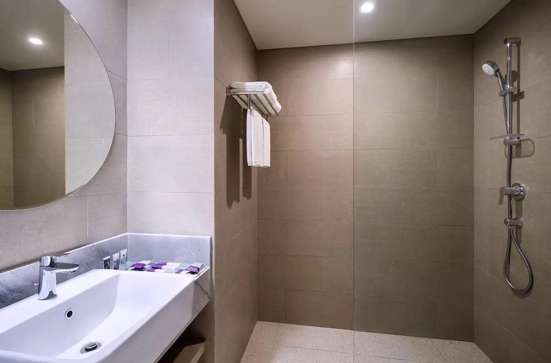 Deluxe Double Room in Mercure Bengkulu Deluxe Double Room in Mercure Bengkulu