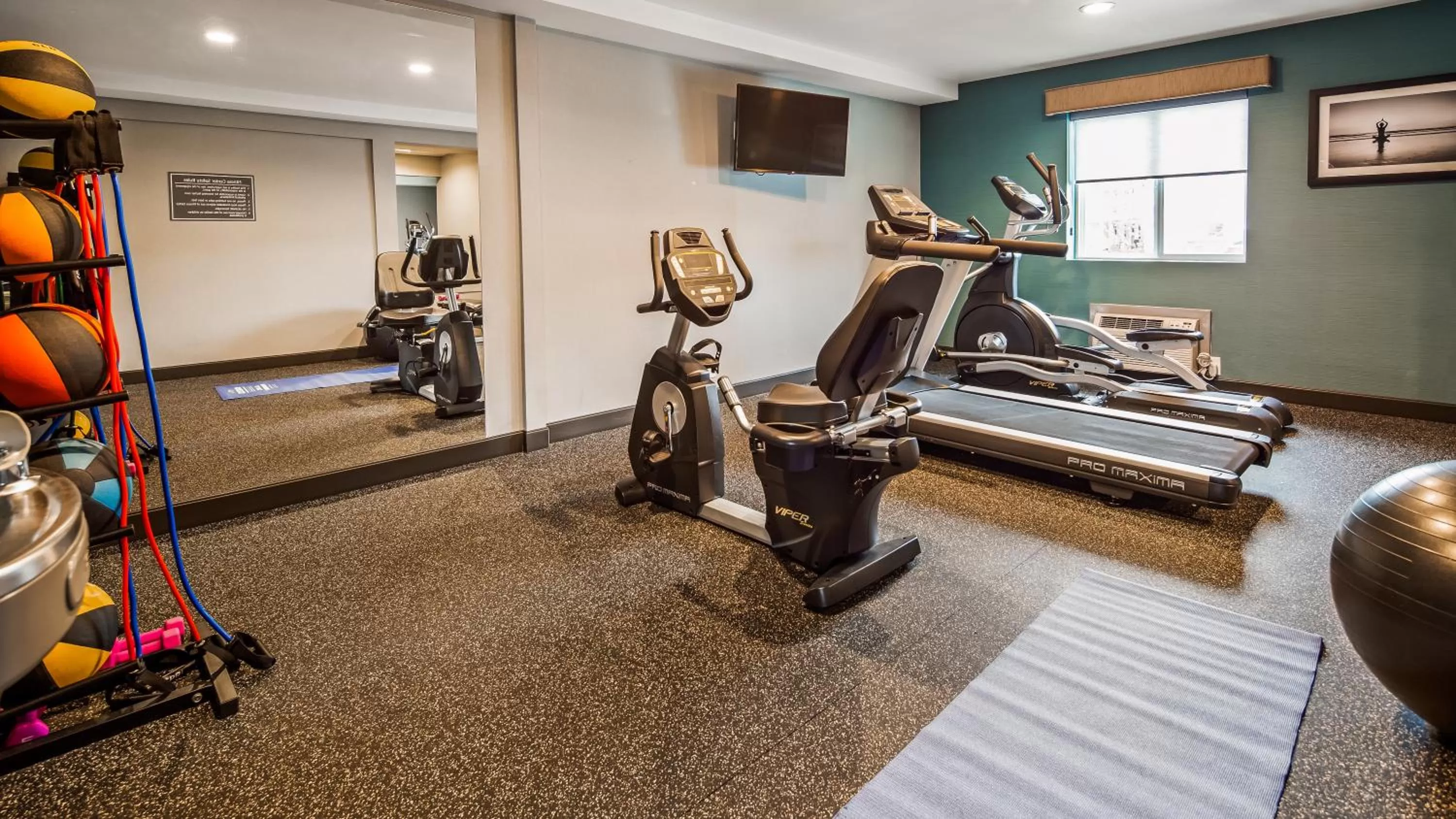 Fitness centre/facilities in Best Western McMinnville Inn
