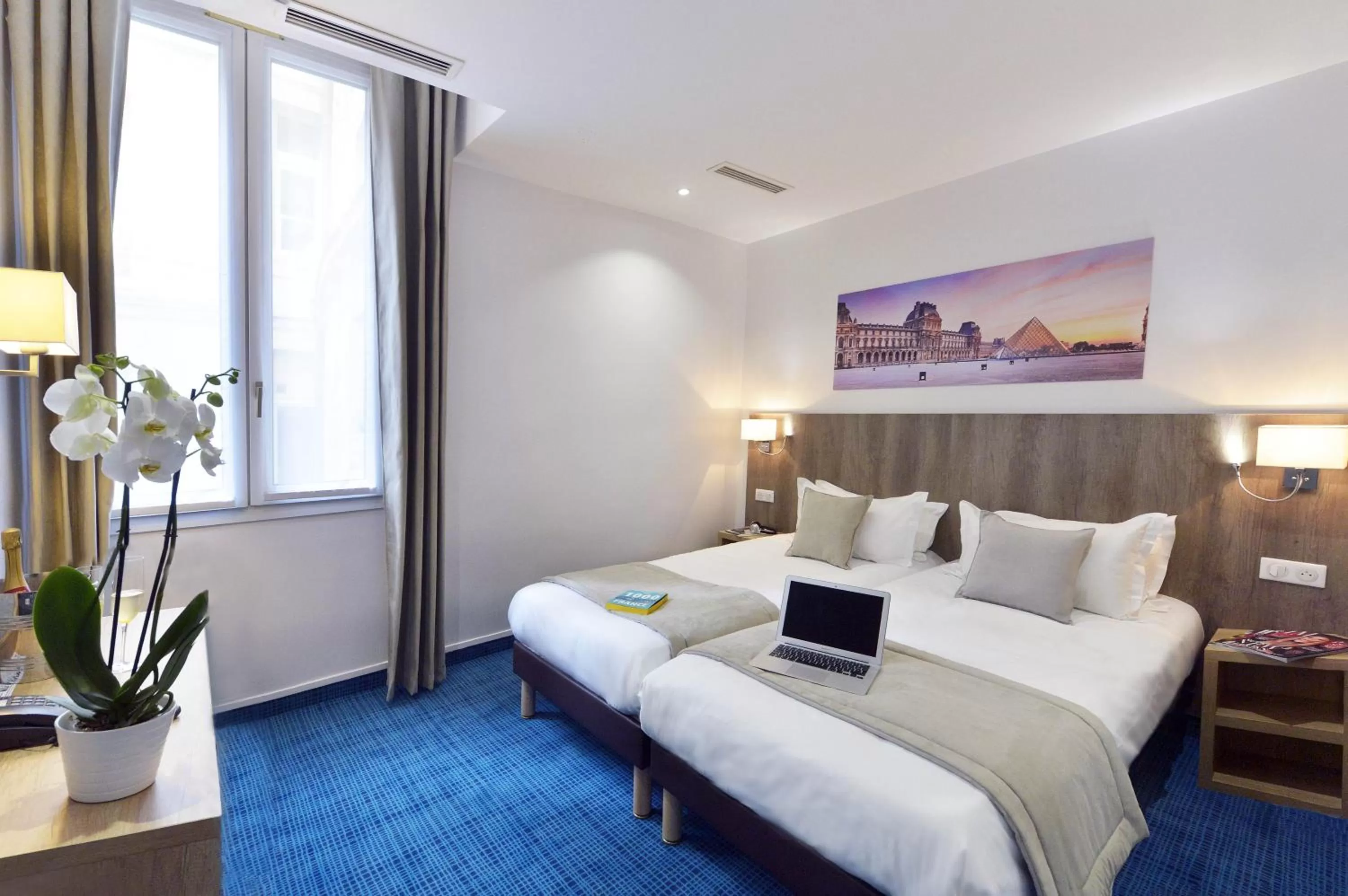 Bedroom, Bed in Hôtel Eugénie