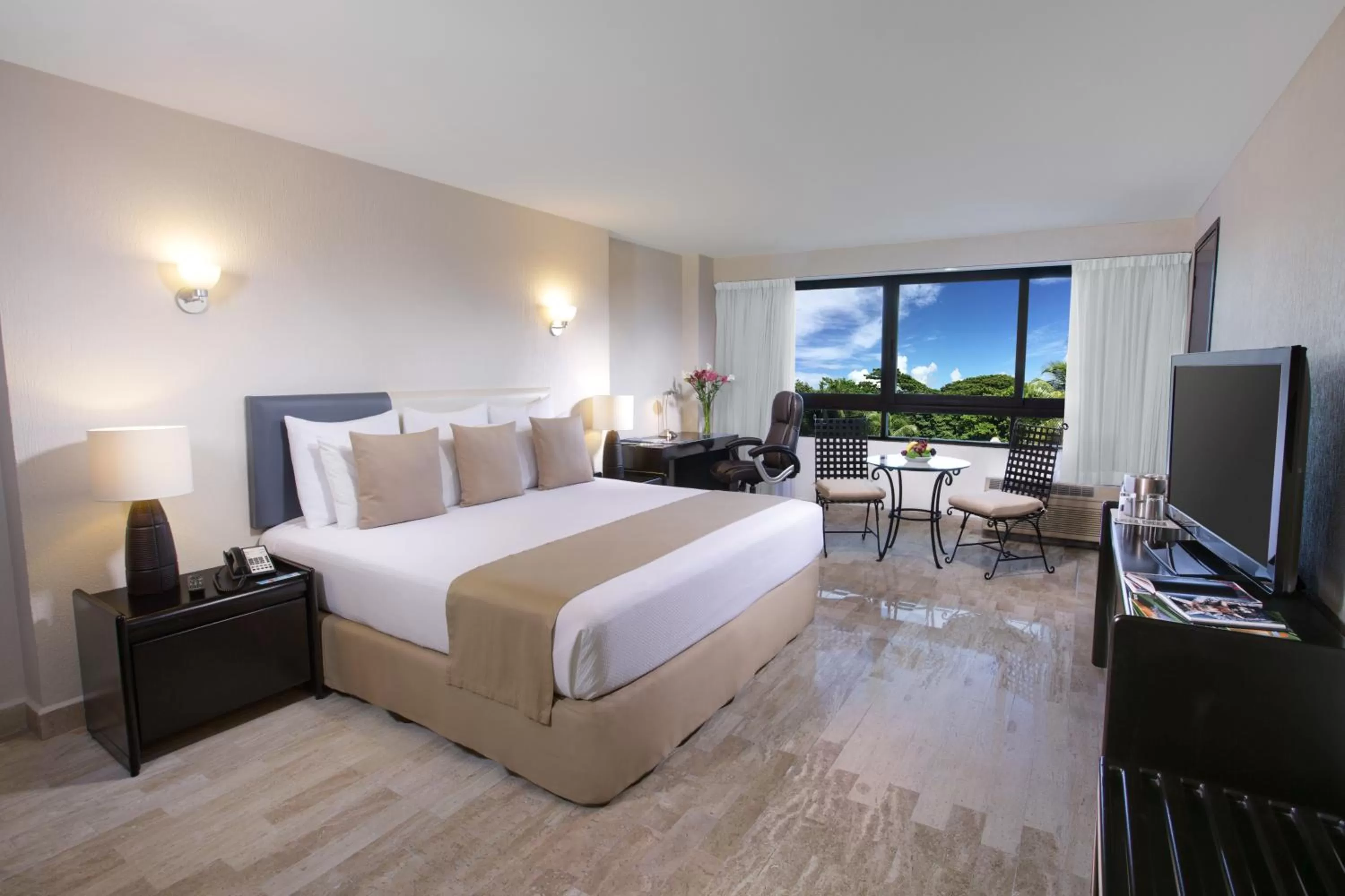 Smart Room in Smart Cancun by Oasis