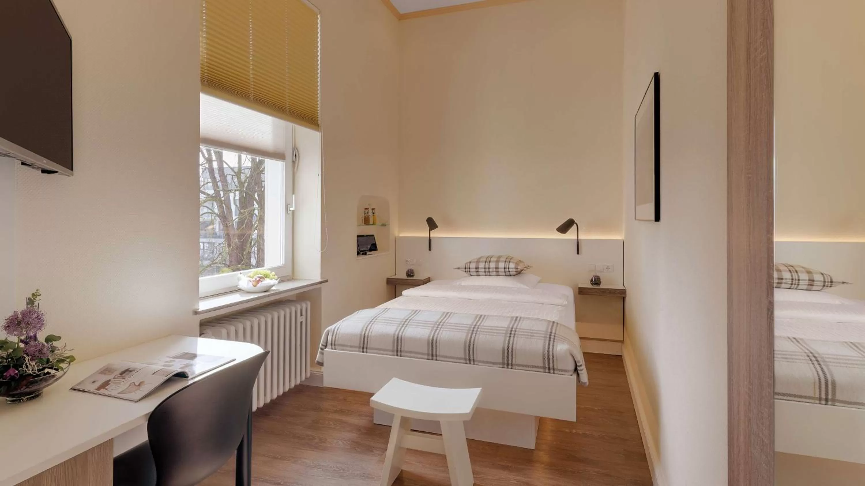 Bedroom, Bed in Rheinhotel Dreesen