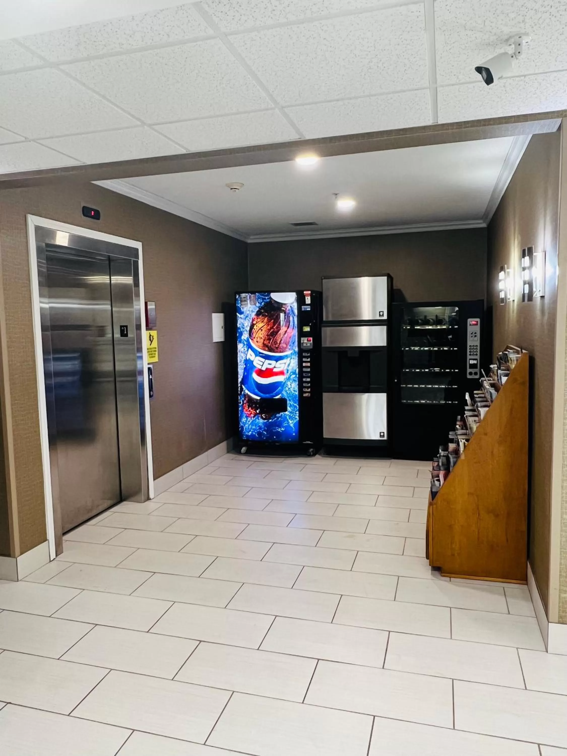 Super 8 by Wyndham South Bend