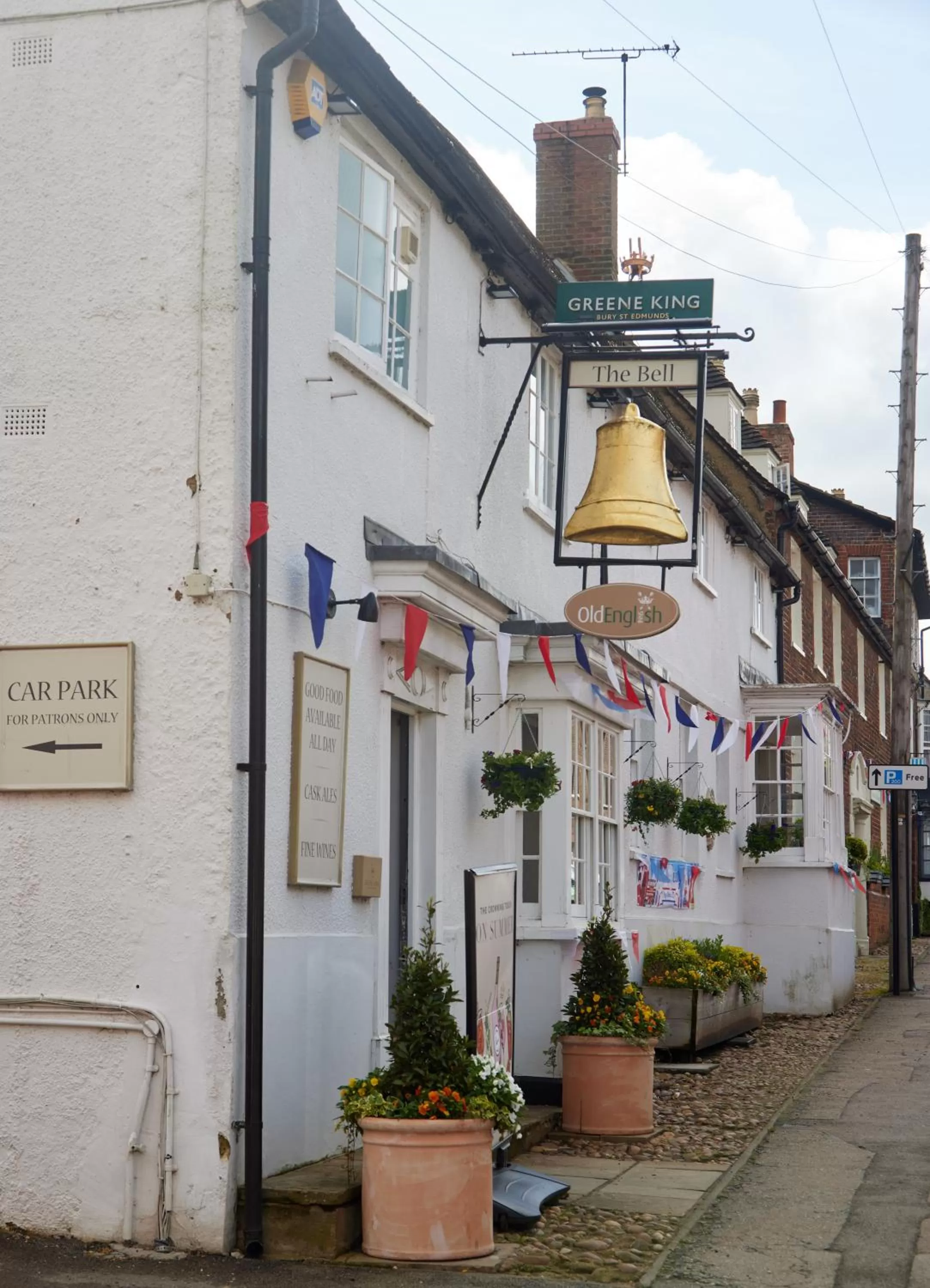 Logo/Certificate/Sign in The Bell Hotel Woburn By Greene King Inns
