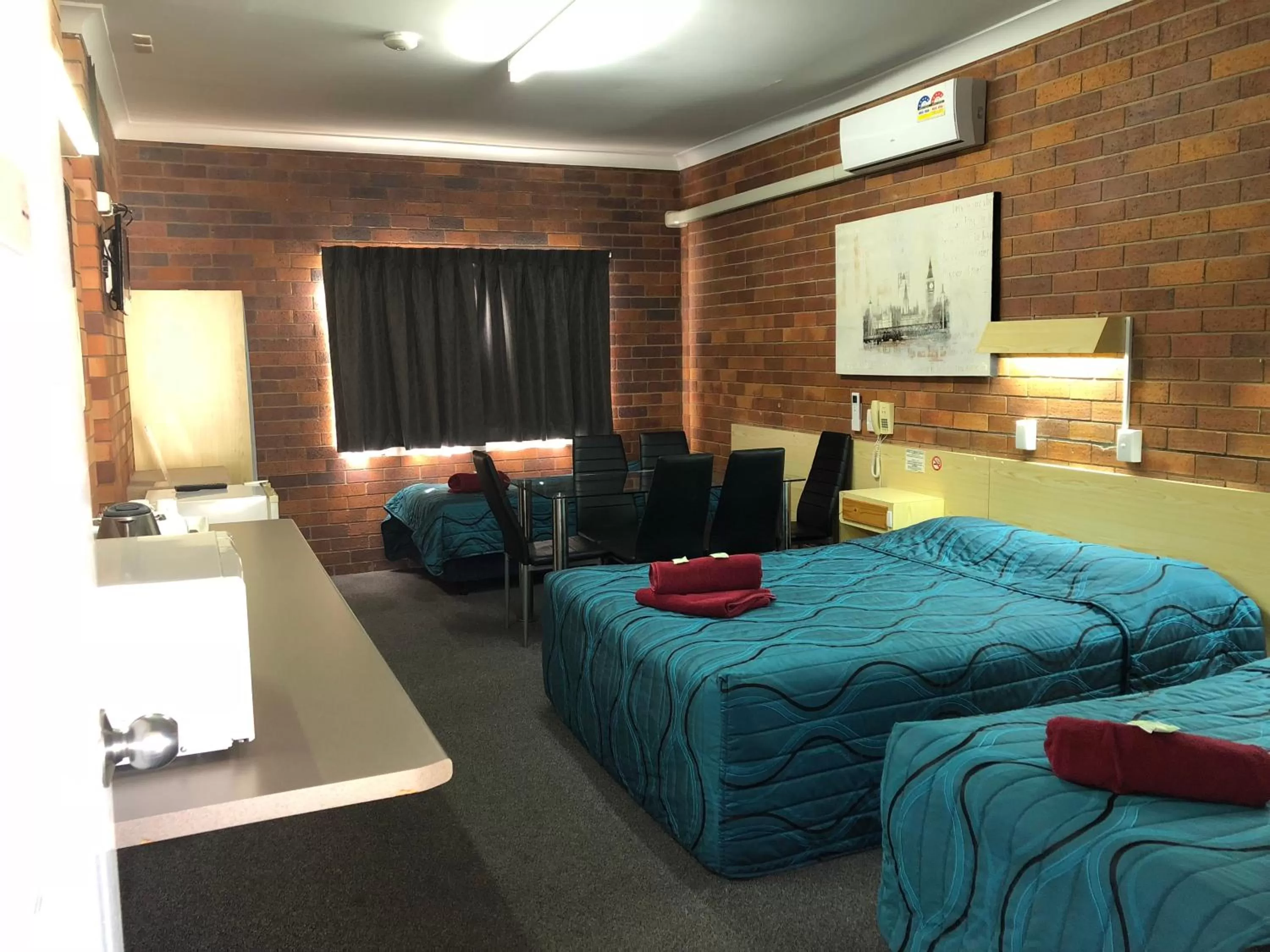 Bed in Glen Innes Lodge Motel