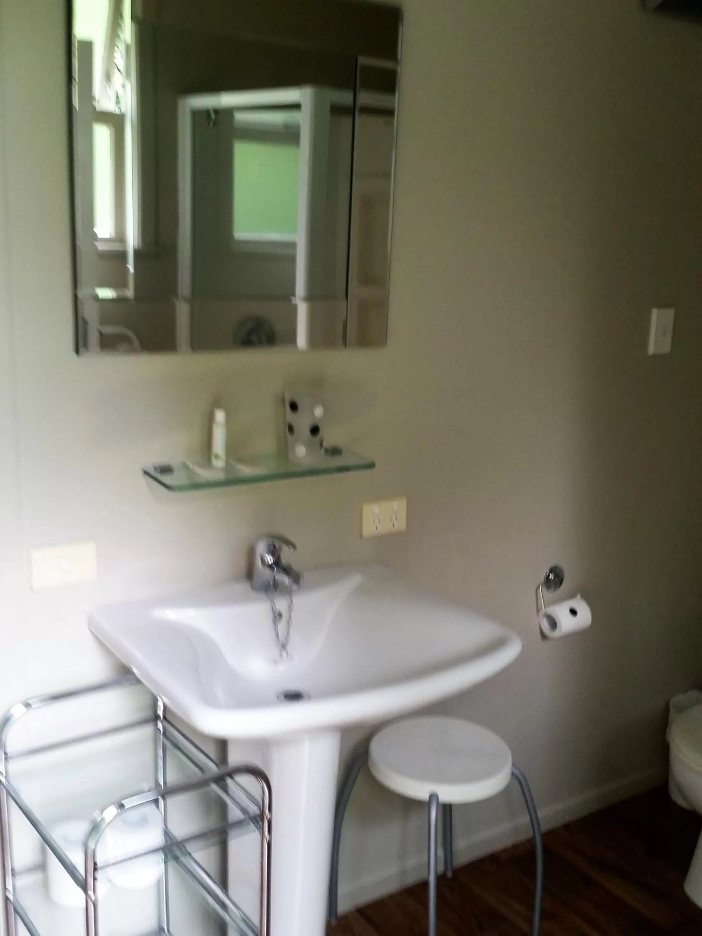 Bathroom in The Lake Motel