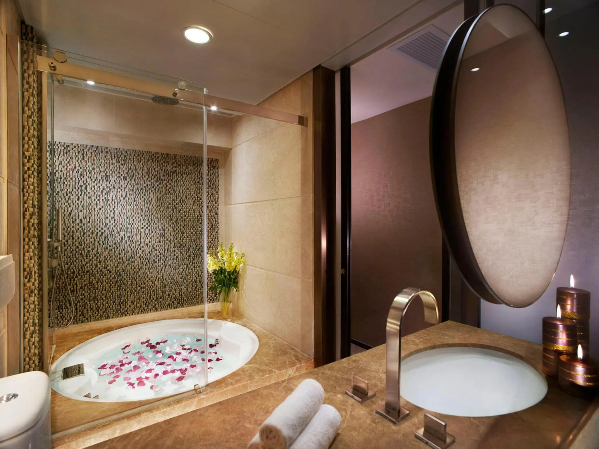 Bathroom in Harbour Grand Hong Kong