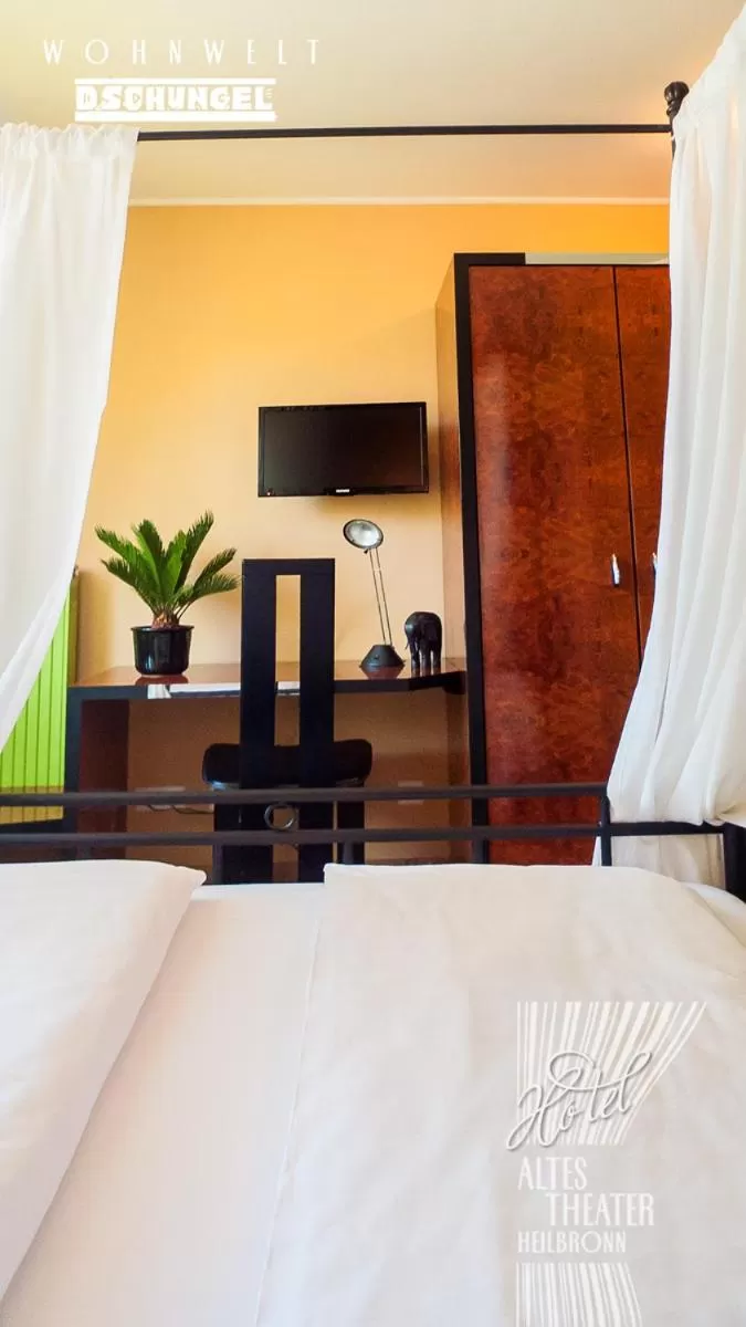 Bed in HOTEL ALTES THEATER Heilbronn