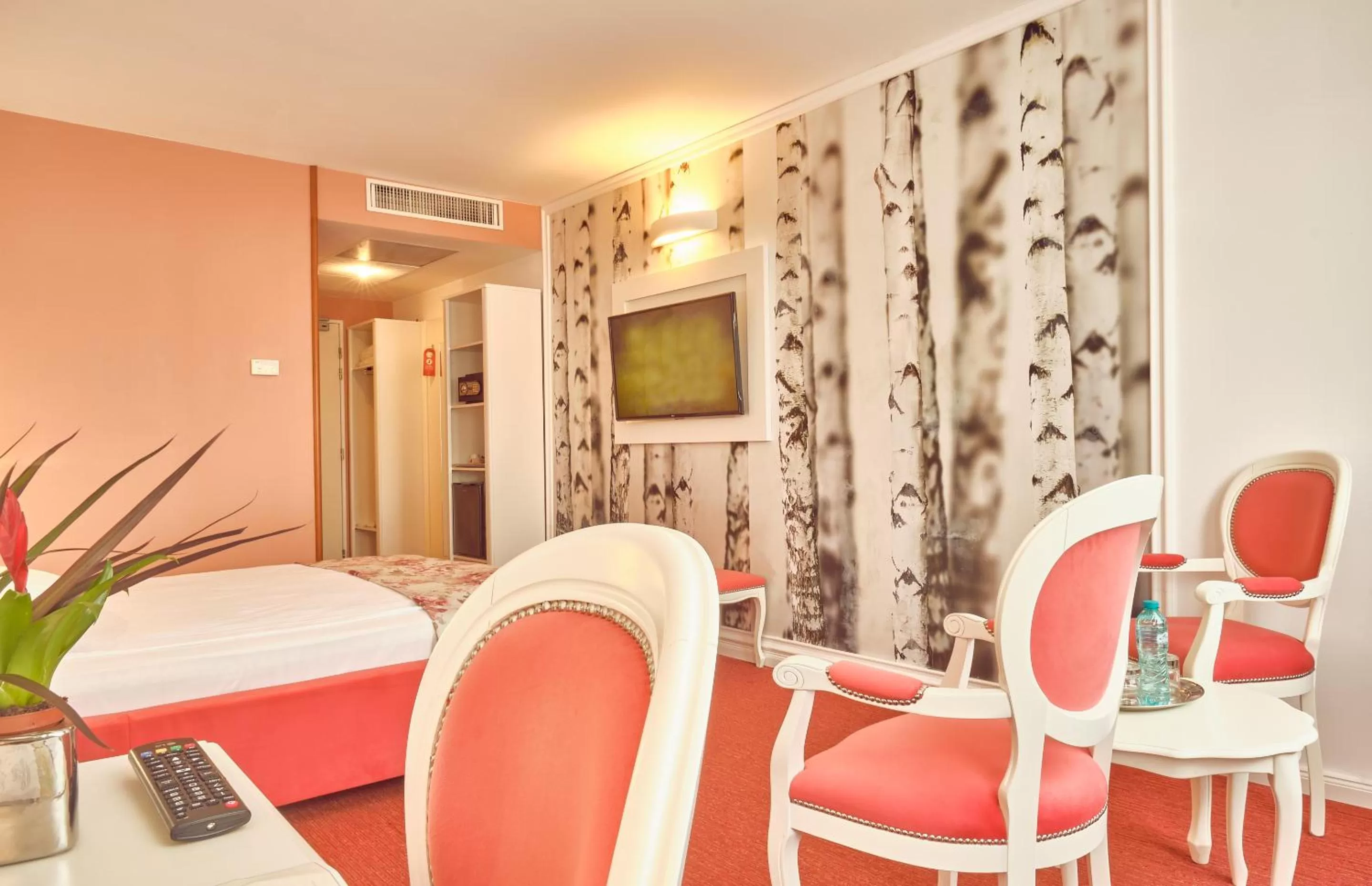 Bedroom in Continental Forum Bucuresti Palatul Parlamentului