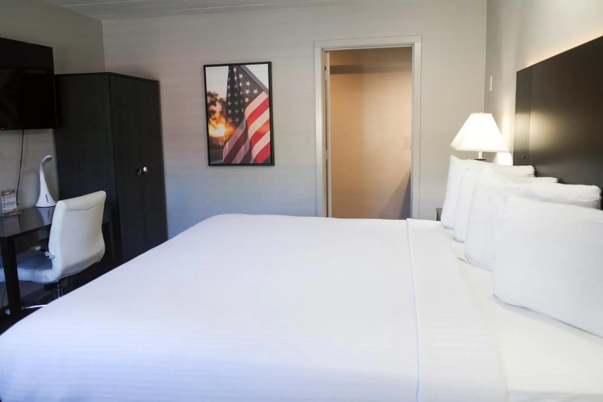 Bed in Americana Modern Hotel