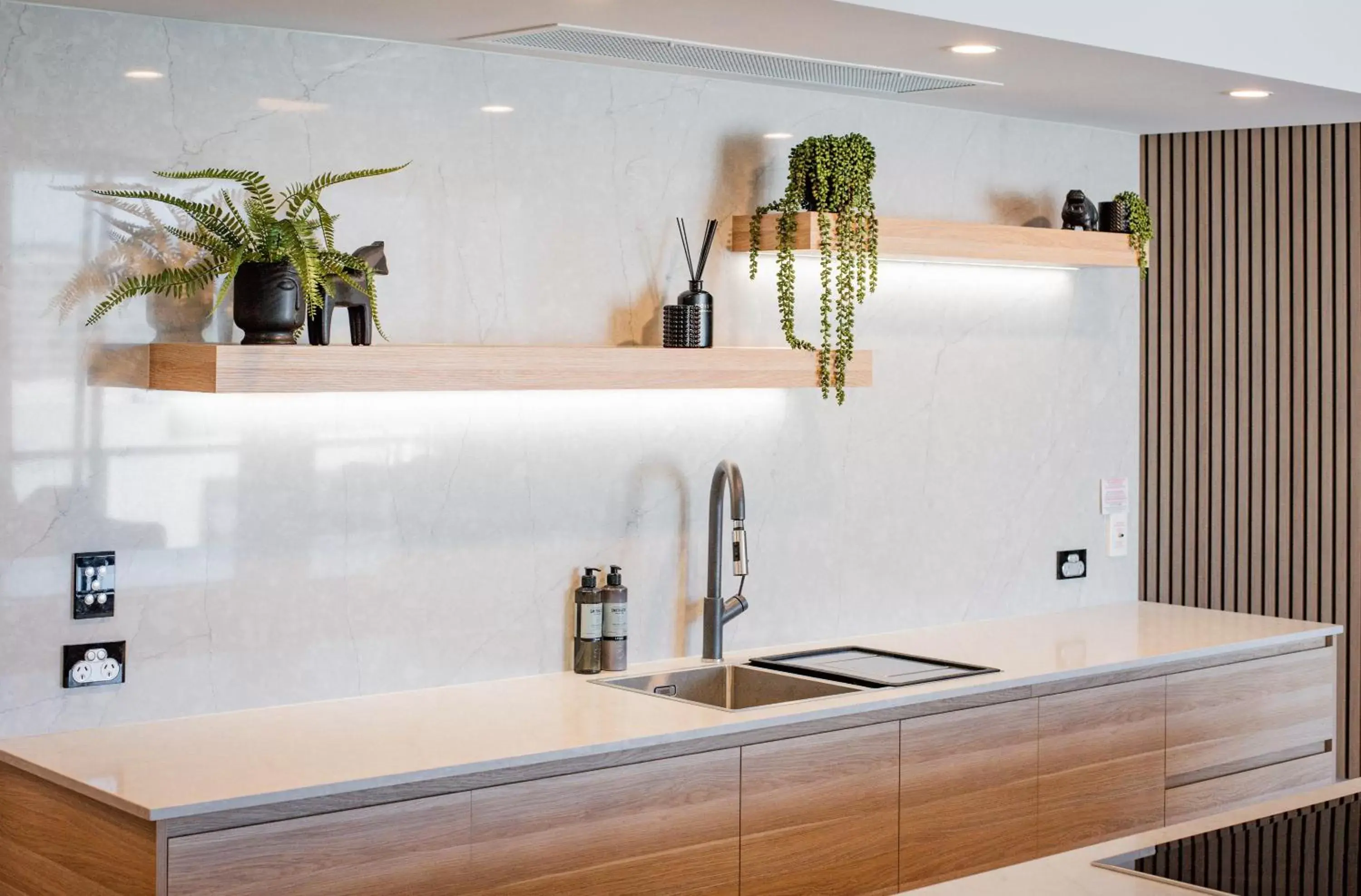 Three Bedroom Apartment with Ocean View in BreakFree Royal Harbour Three Bedroom Apartment with Ocean View in BreakFree Royal Harbour