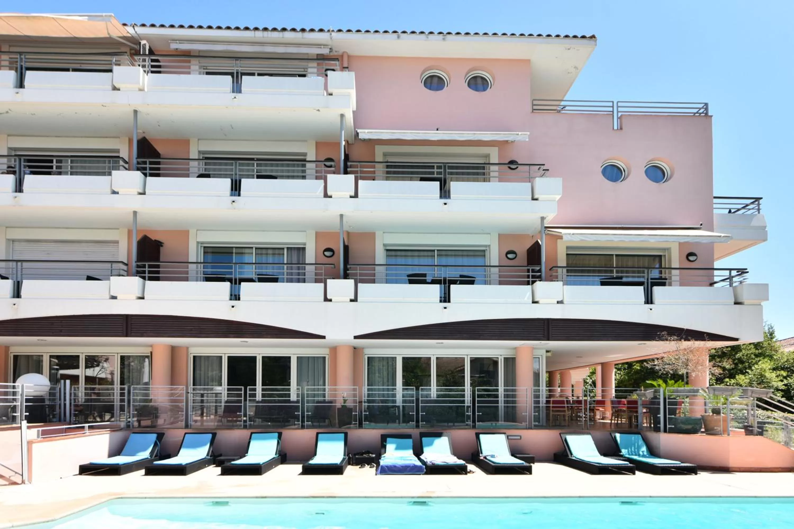 Balcony/Terrace in Zenitude Hôtel-Résidences Le Cannet