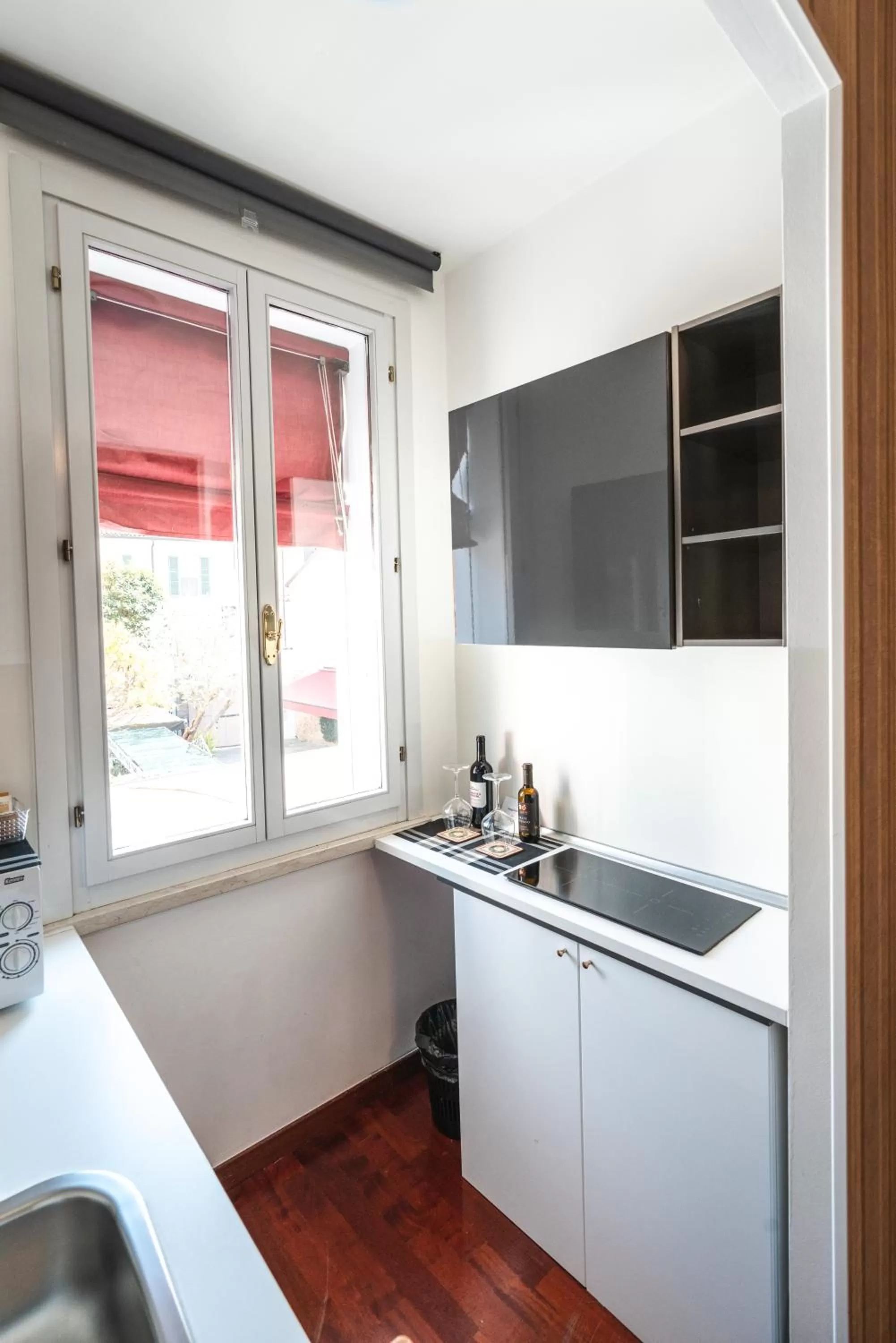 oven in Villa Noctis