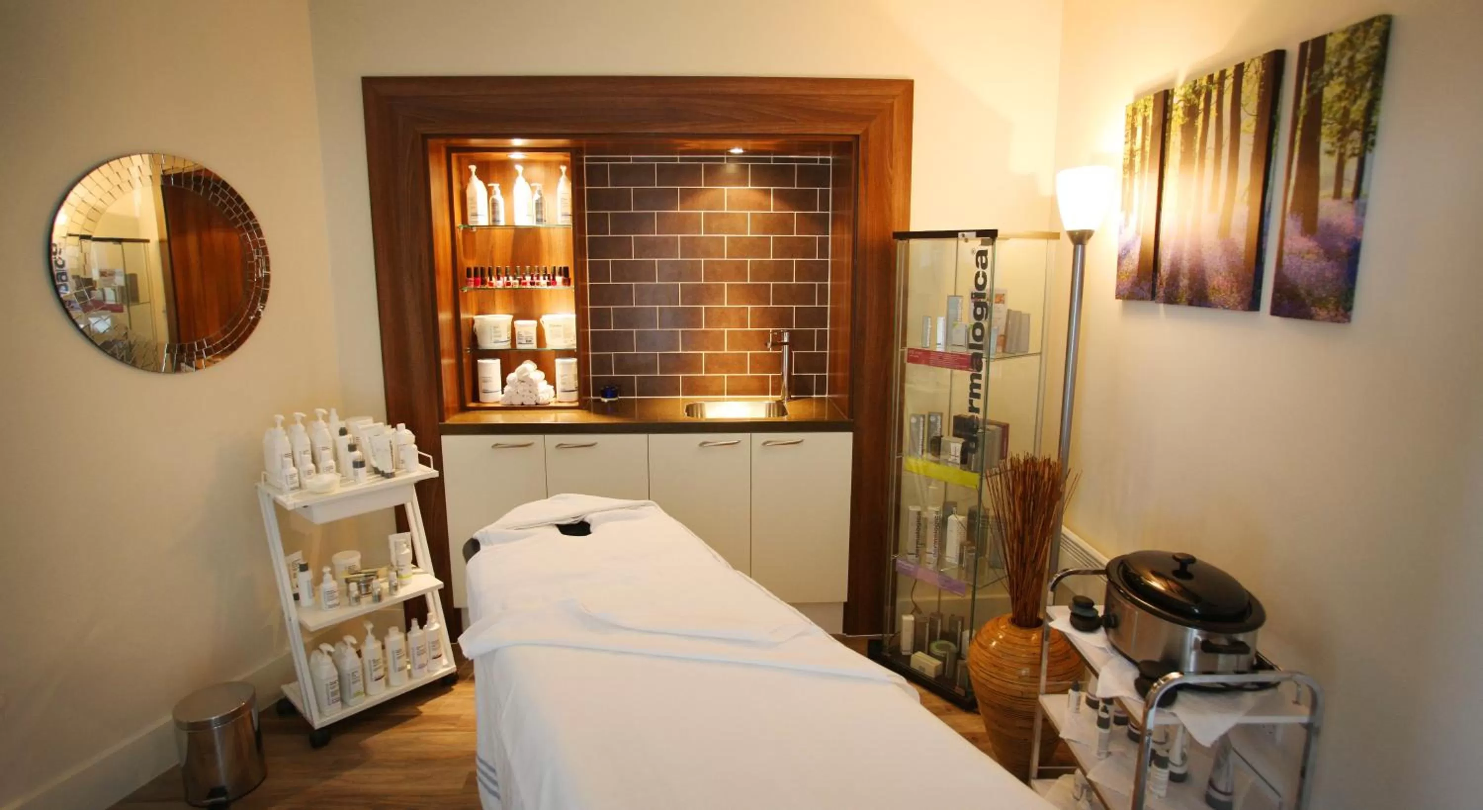 Lobby or reception in Crowne Plaza Reading