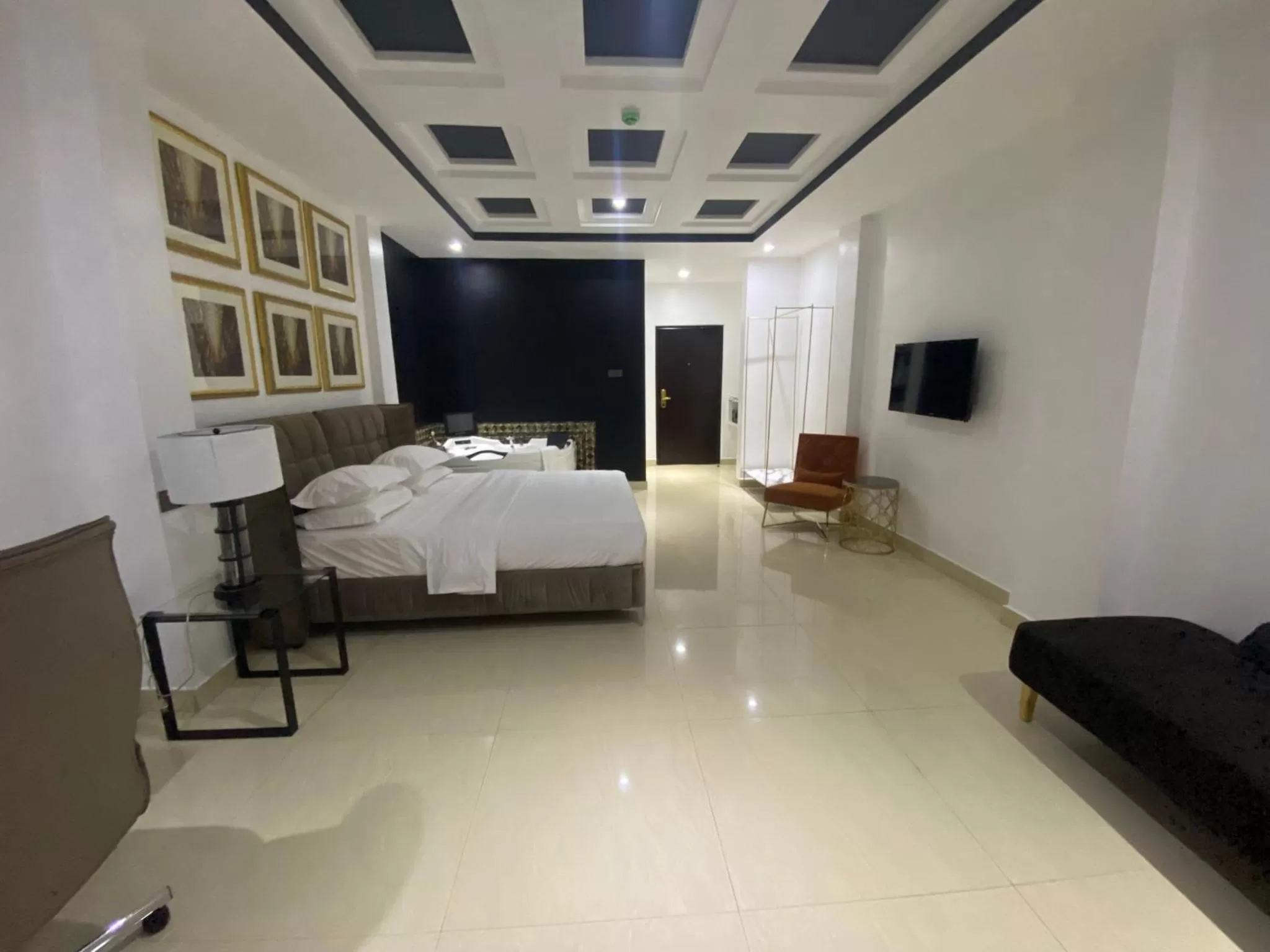 Photo of the whole room, Bed in MUSE Boutique Hotel