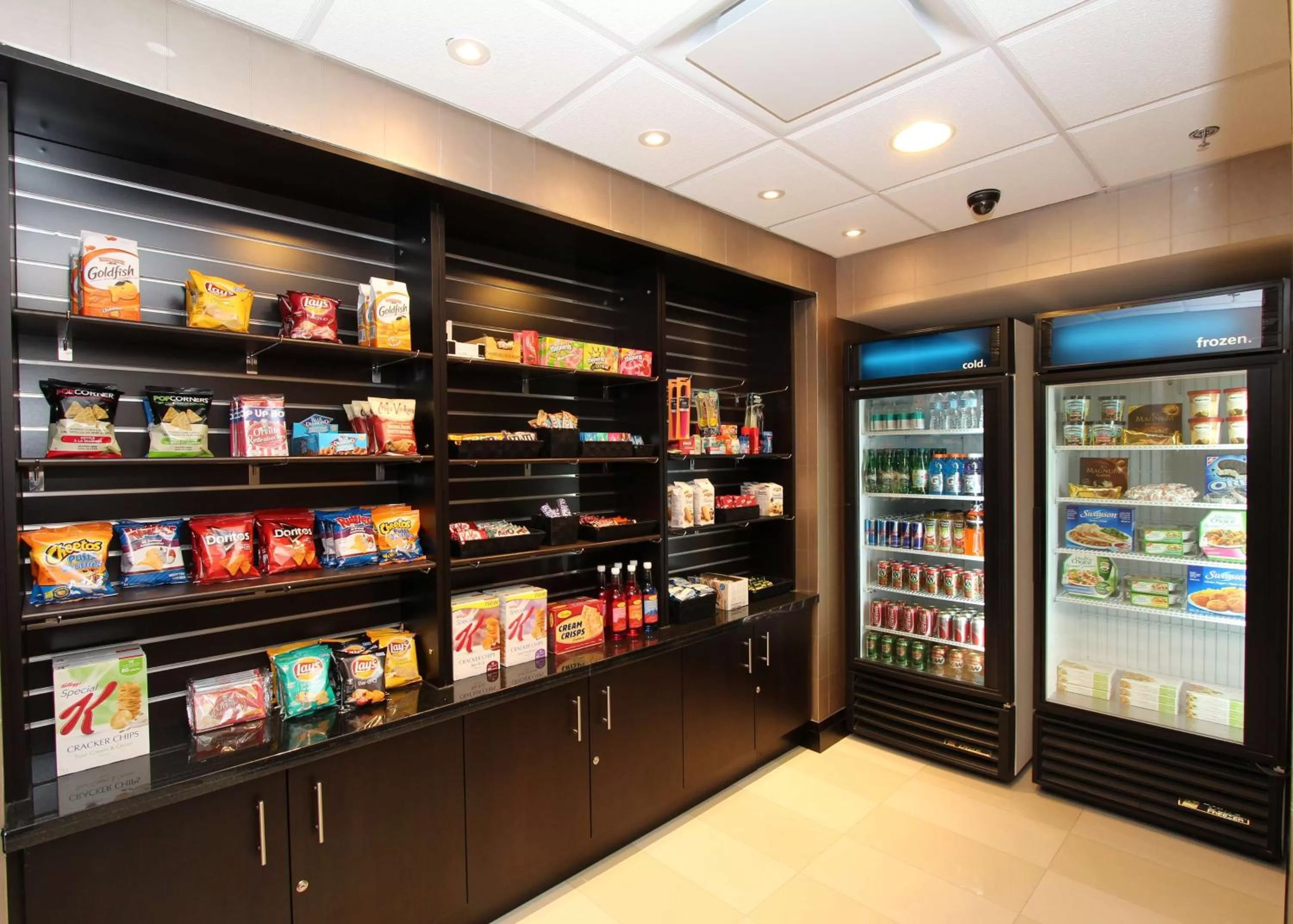 Restaurant/places to eat in Hampton Inn & Suites by Hilton St. John's Airport