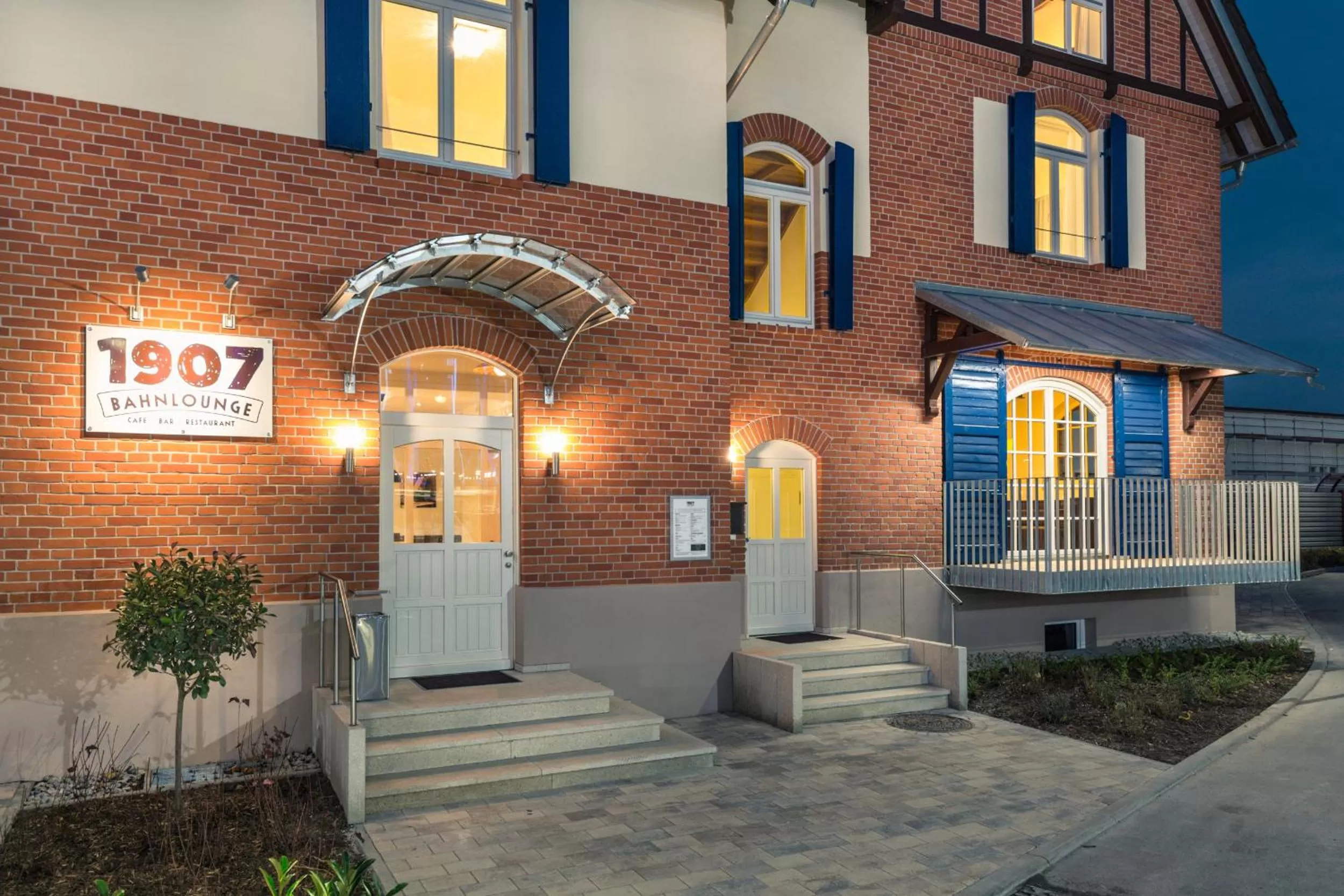 Facade/entrance in Bahnlounge 1907