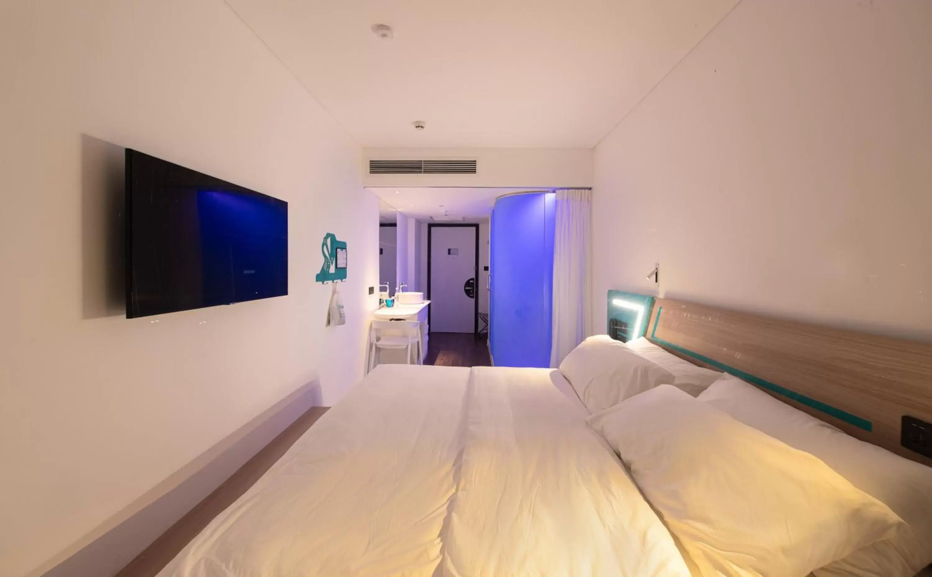 Deluxe Double Room - single occupancy in SOJO Hotel Viet Tri Deluxe Double Room - single occupancy in SOJO Hotel Viet Tri