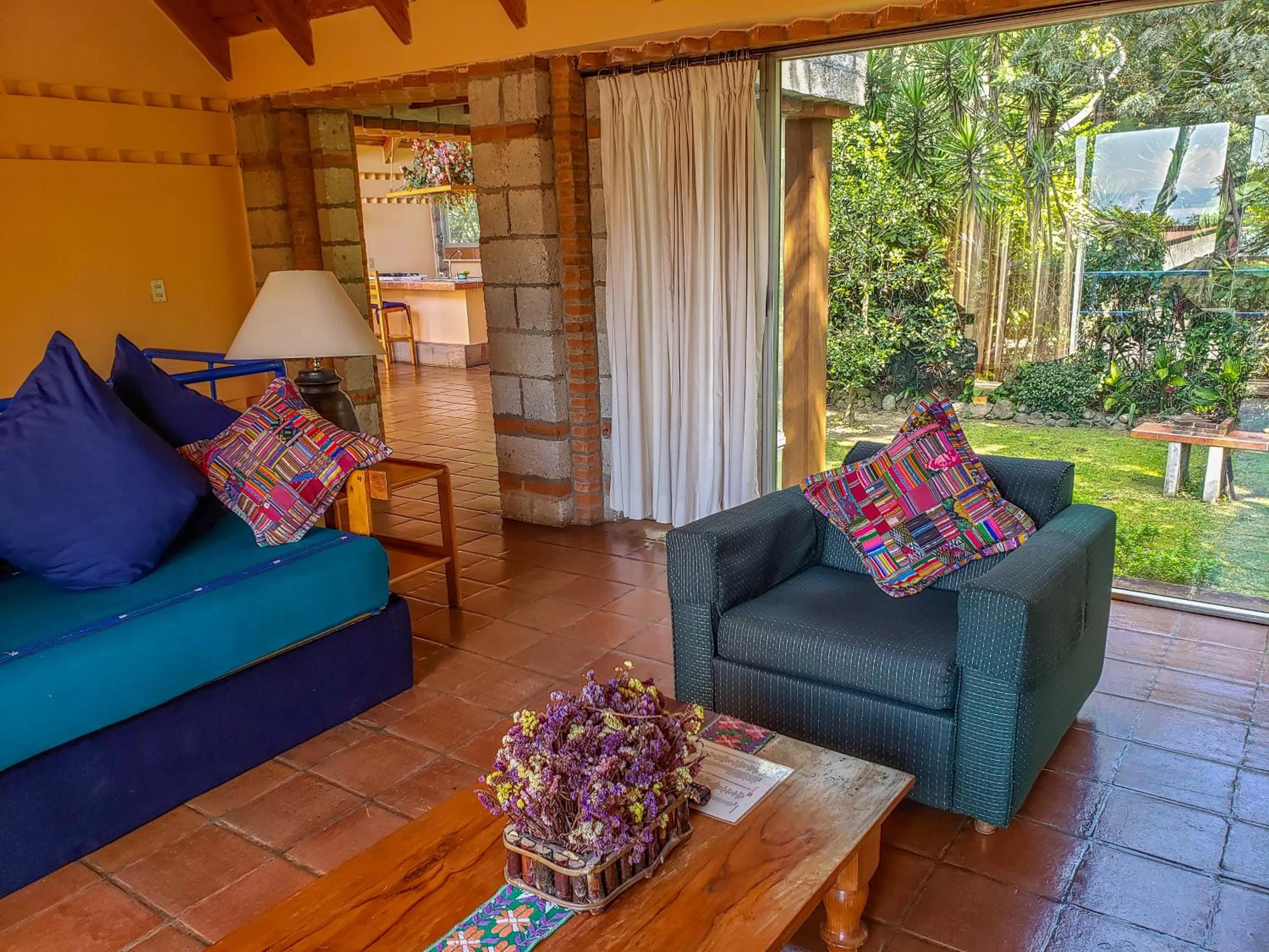 Living room in Hotel San Buenaventura de Atitlán