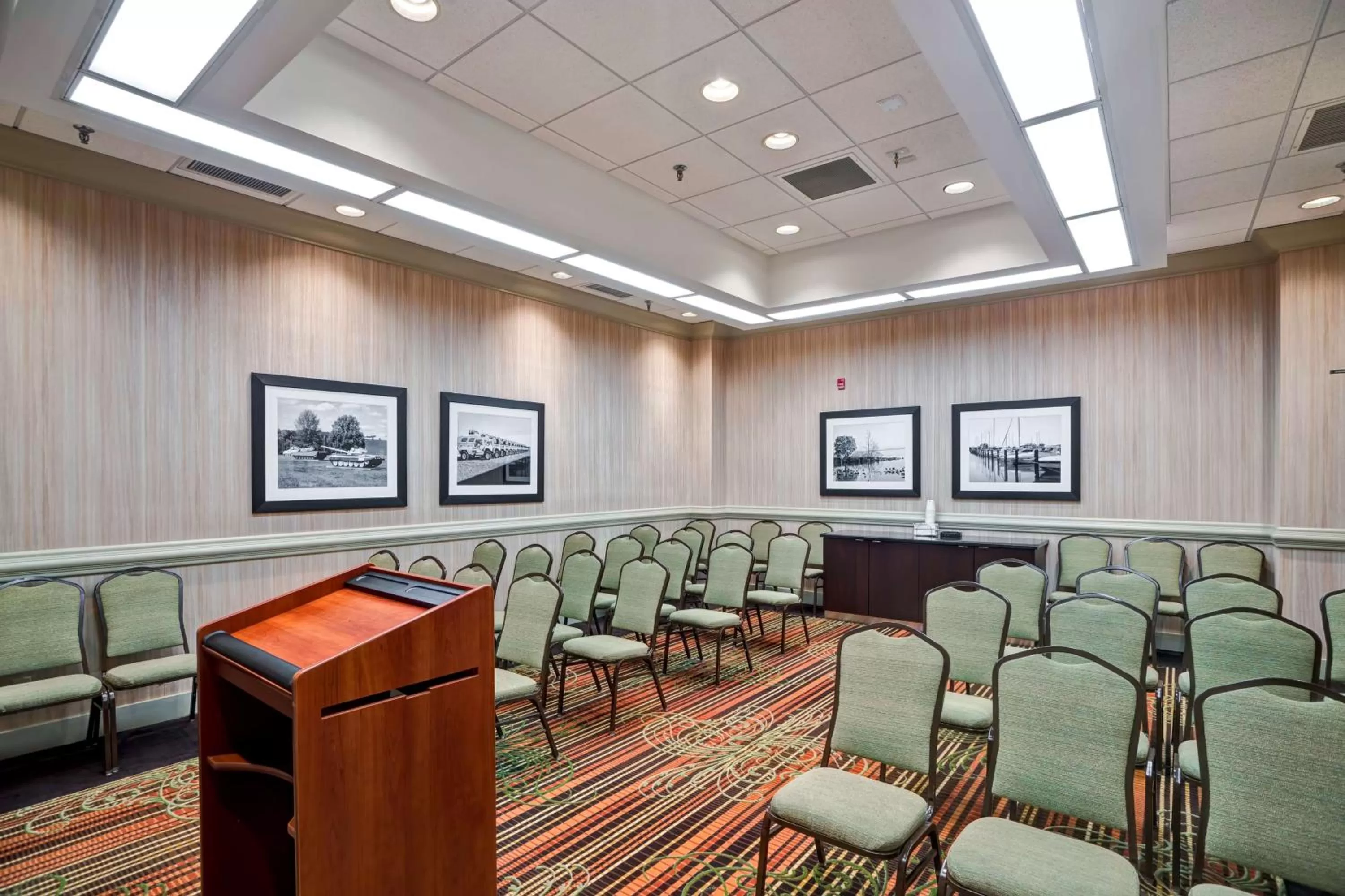 Meeting/conference room in Hampton Inn Baltimore/Glen Burnie