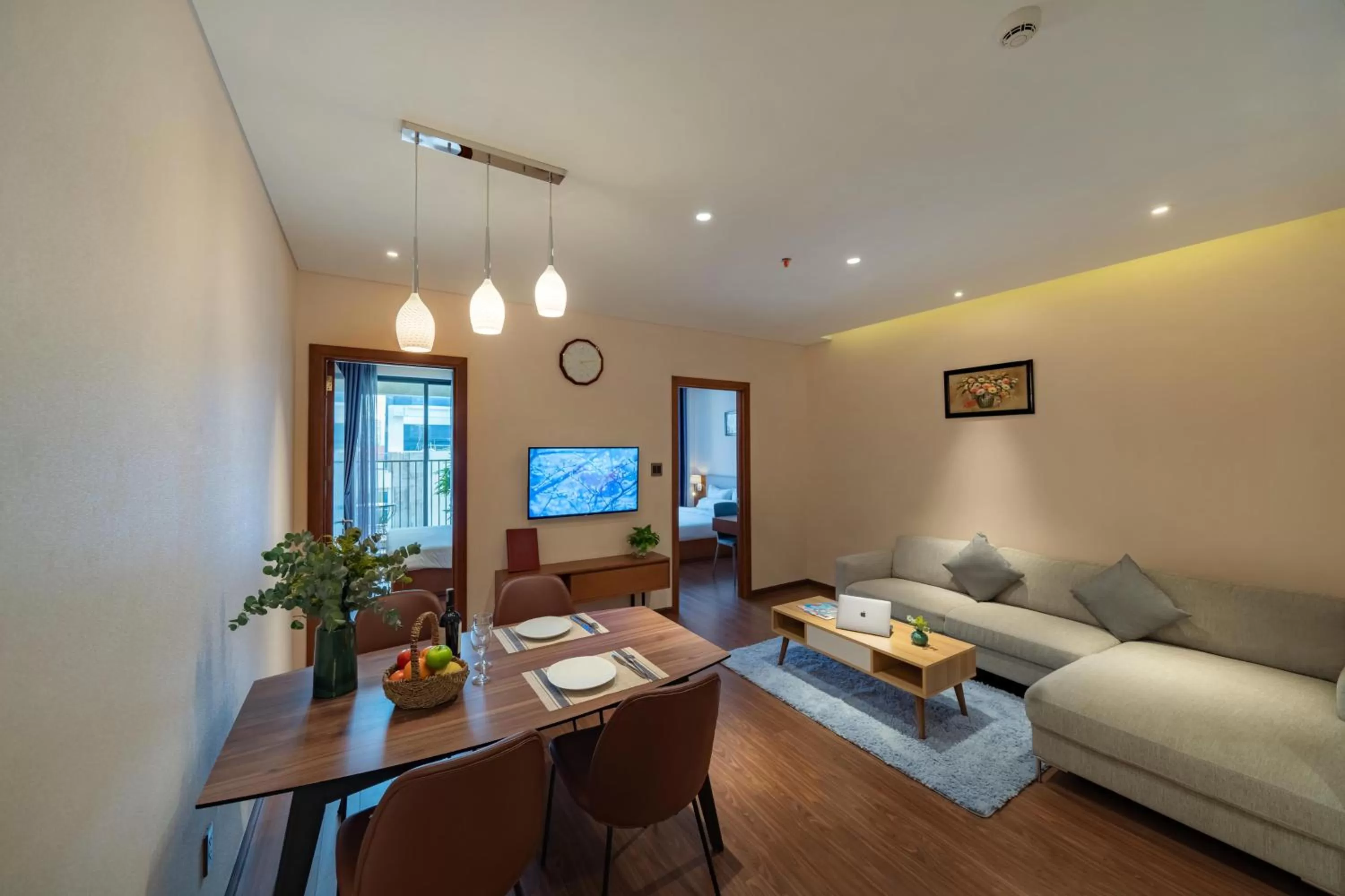 Communal lounge/ TV room in DHTS Business Hotel & Apartment