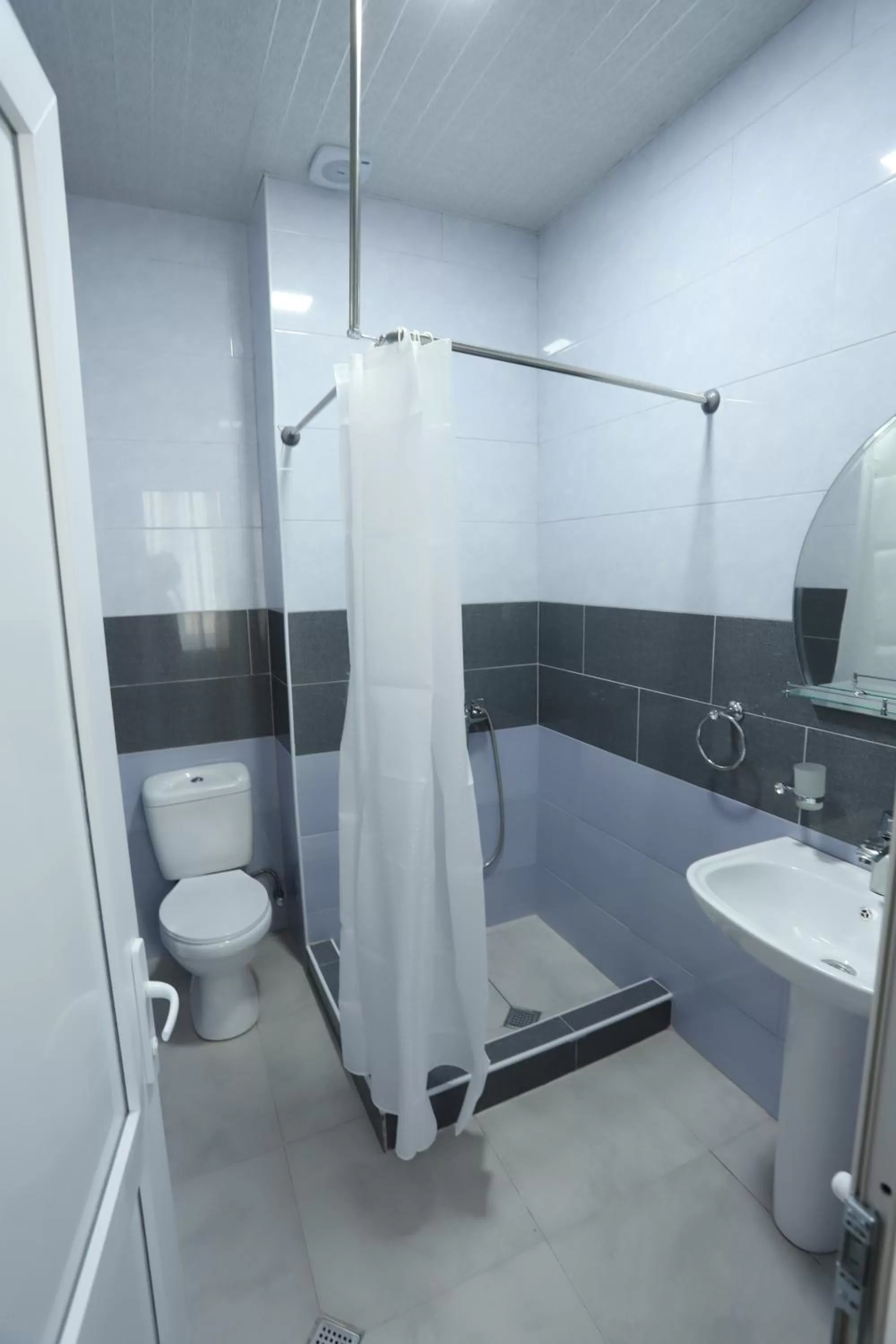 Toilet, Bathroom in Hotel Hollywood