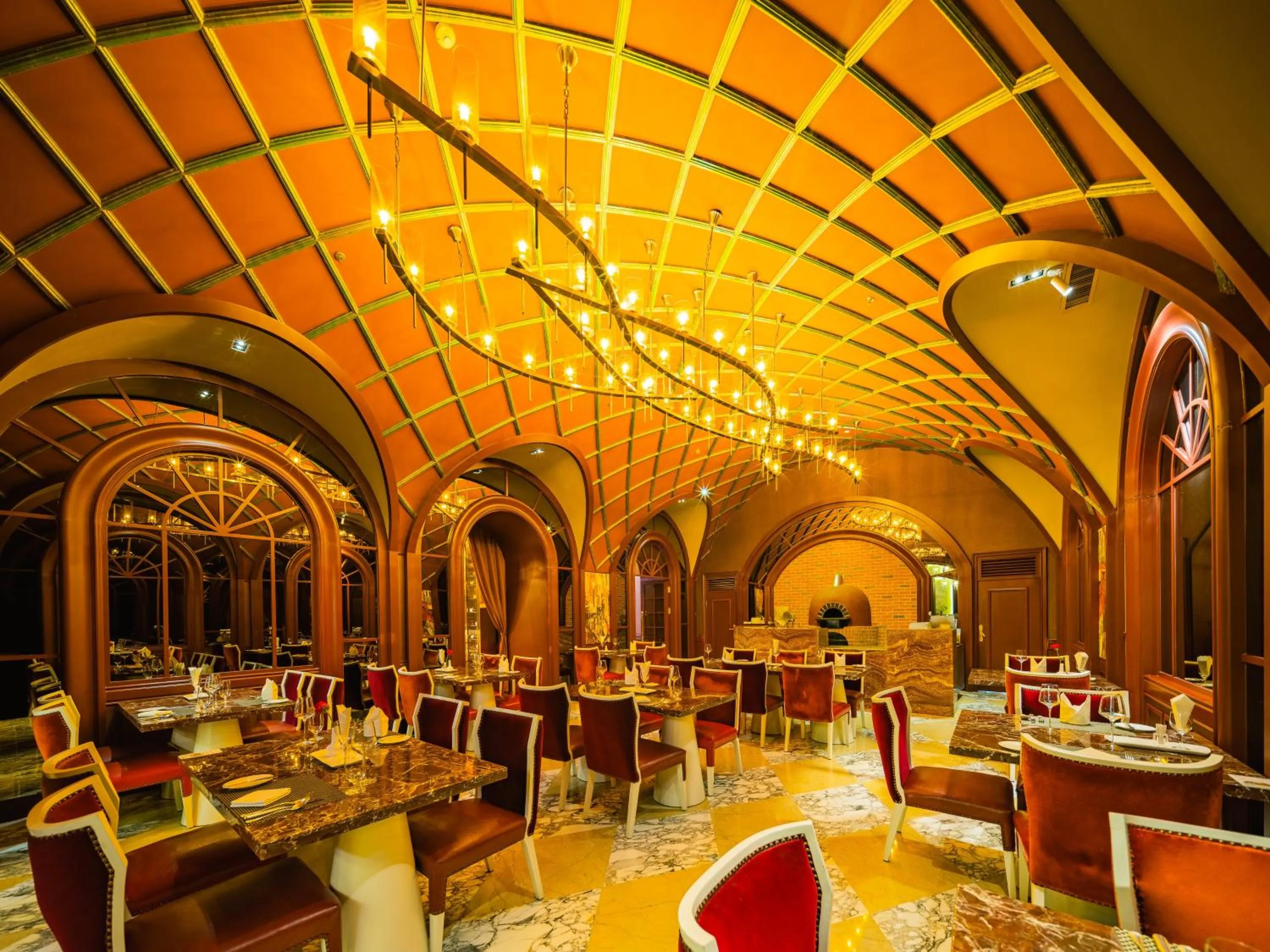 Restaurant/places to eat in Crowne Plaza Zhengzhou by IHG