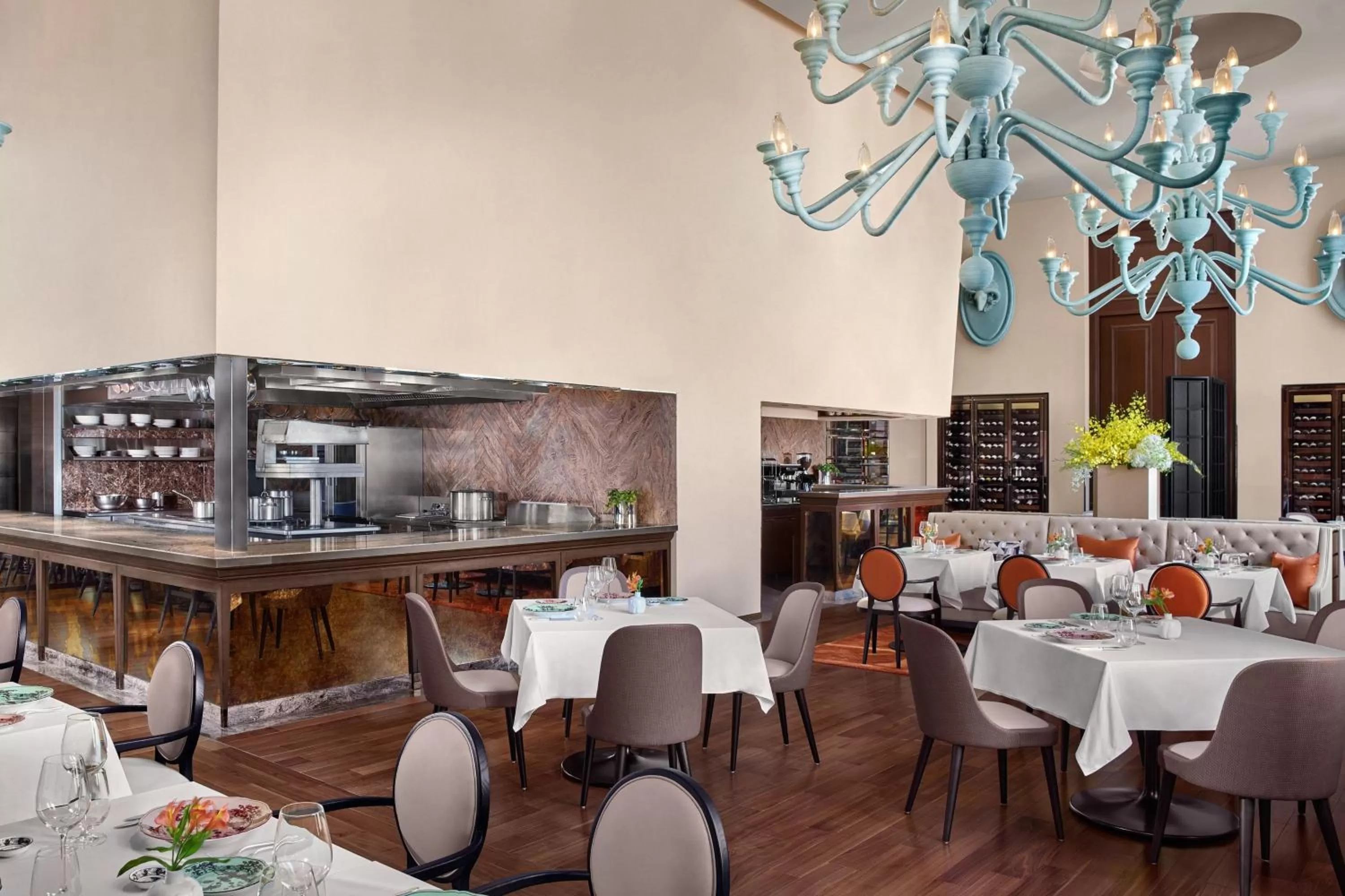 Restaurant/places to eat in The St. Regis Osaka