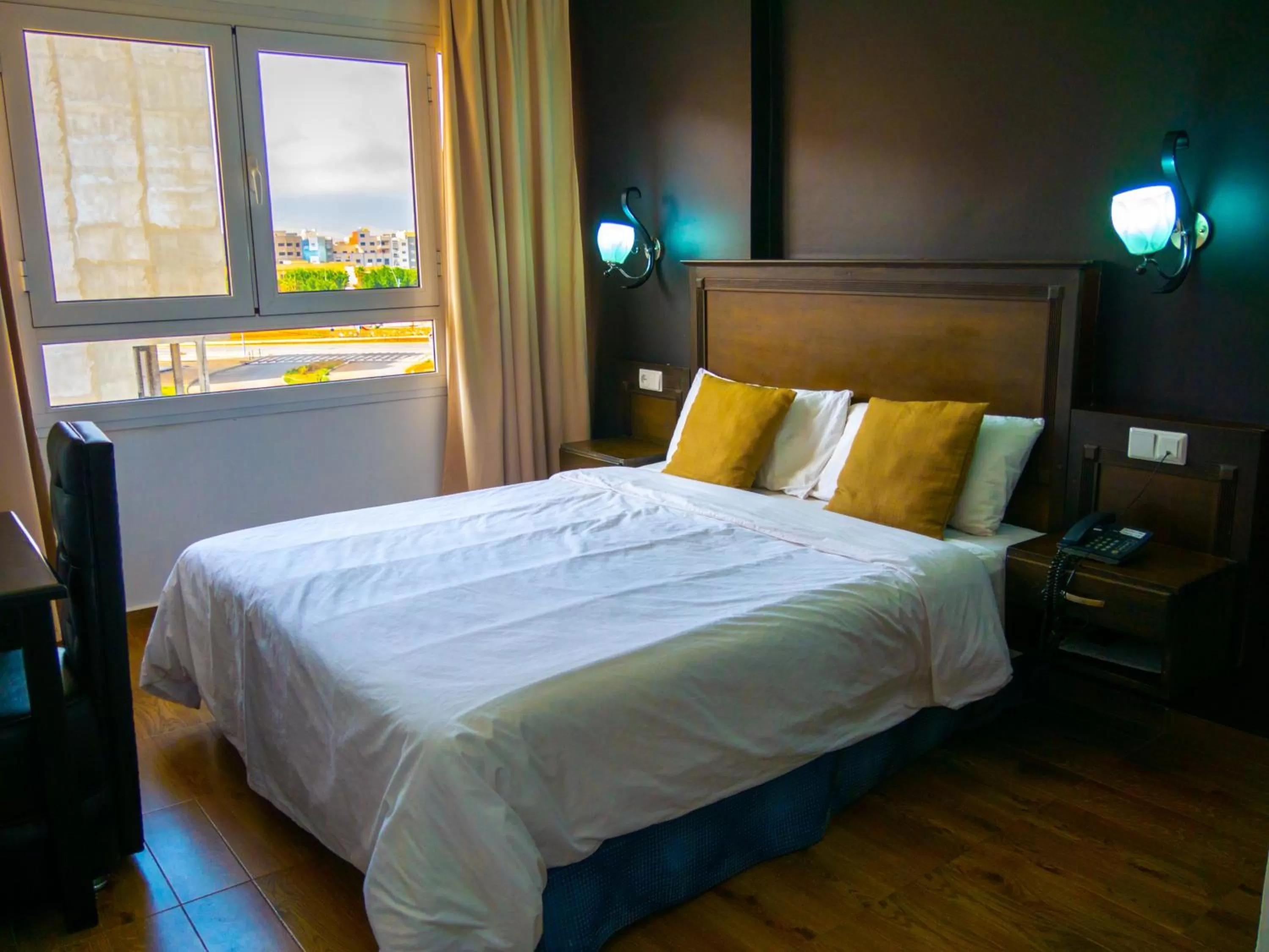 Bed in Hotel L'Aéroport