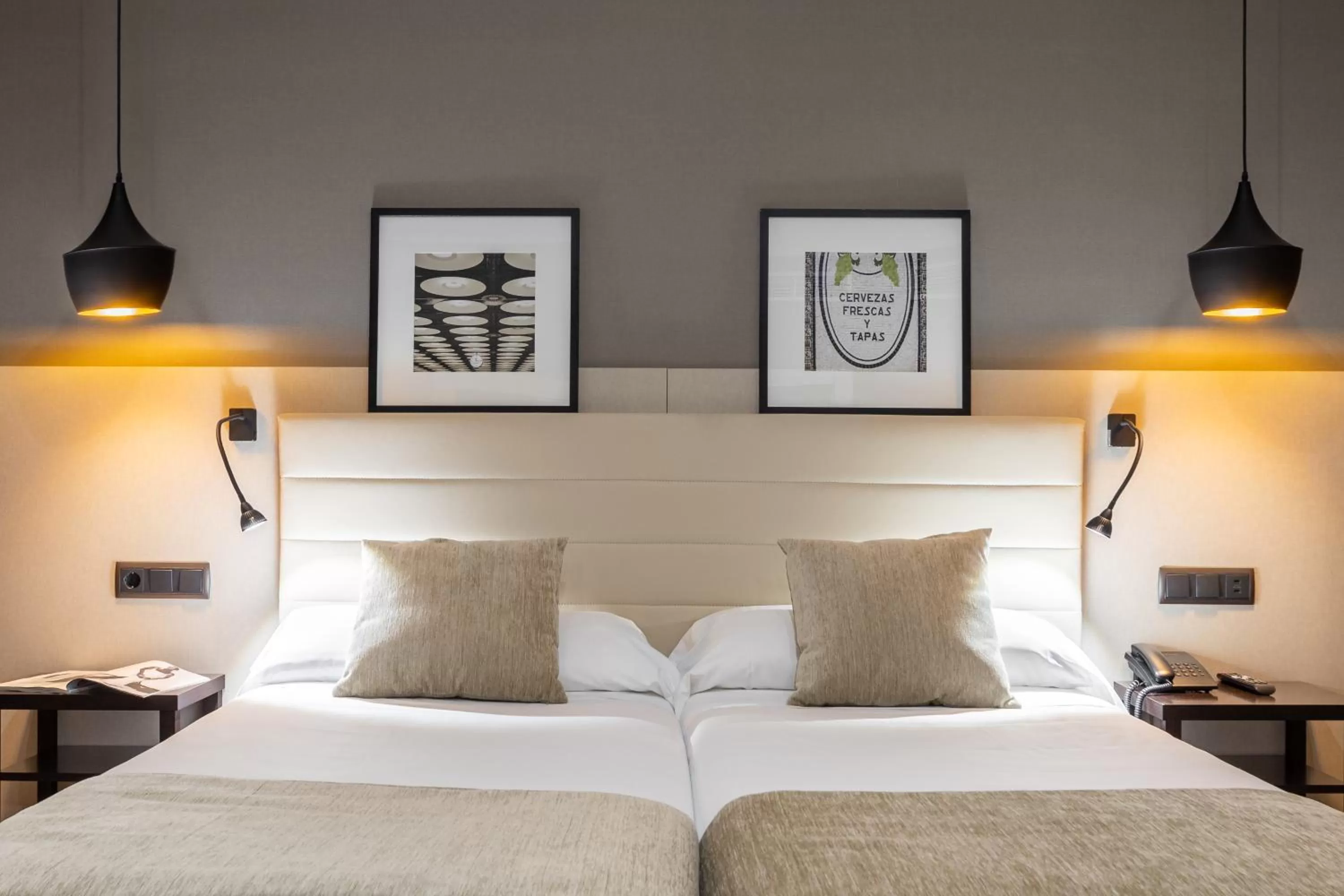 Bedroom, Bed in Hotel Cortezo